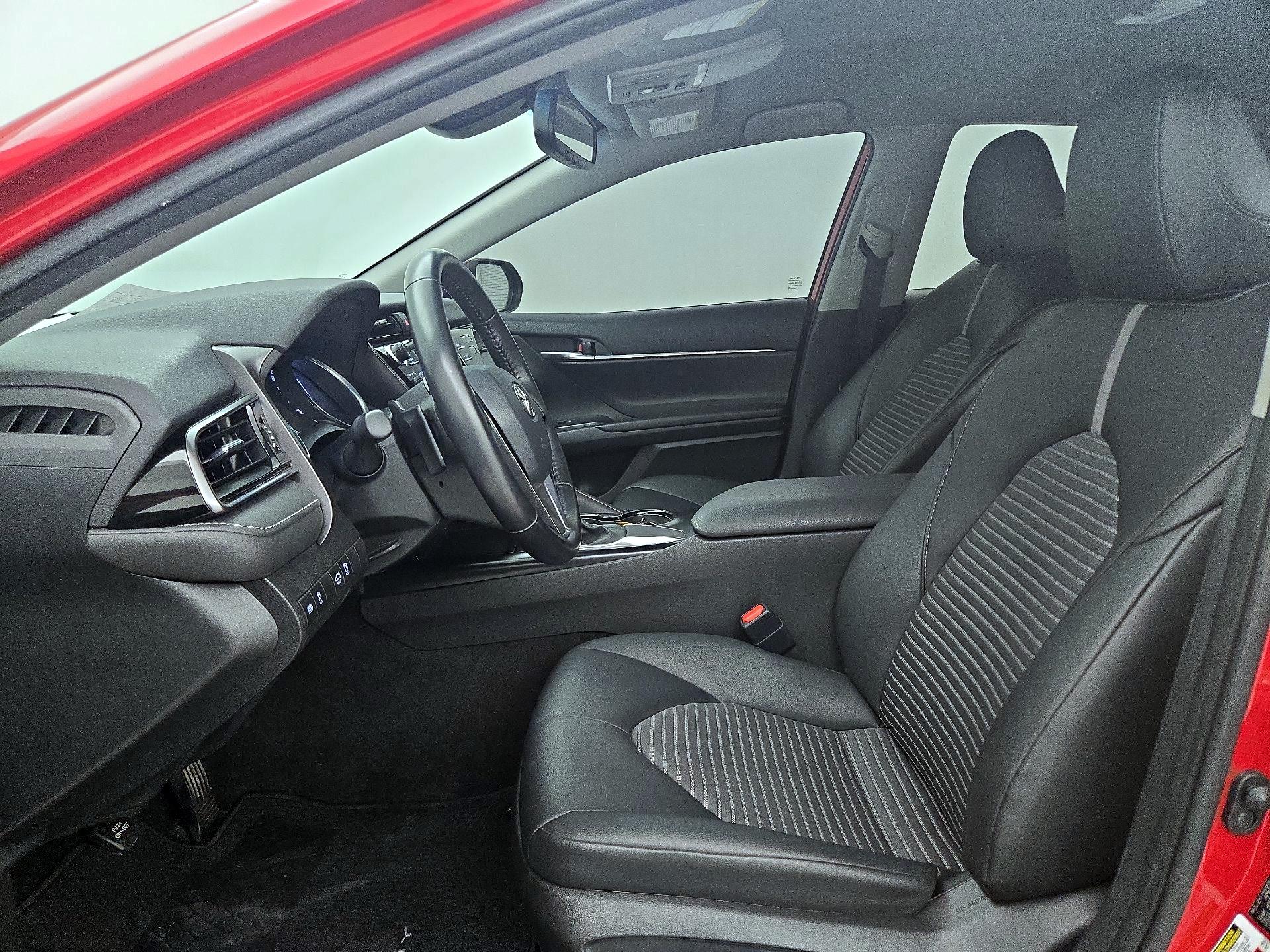 Thumbnail: 2020 Toyota Camry - 11