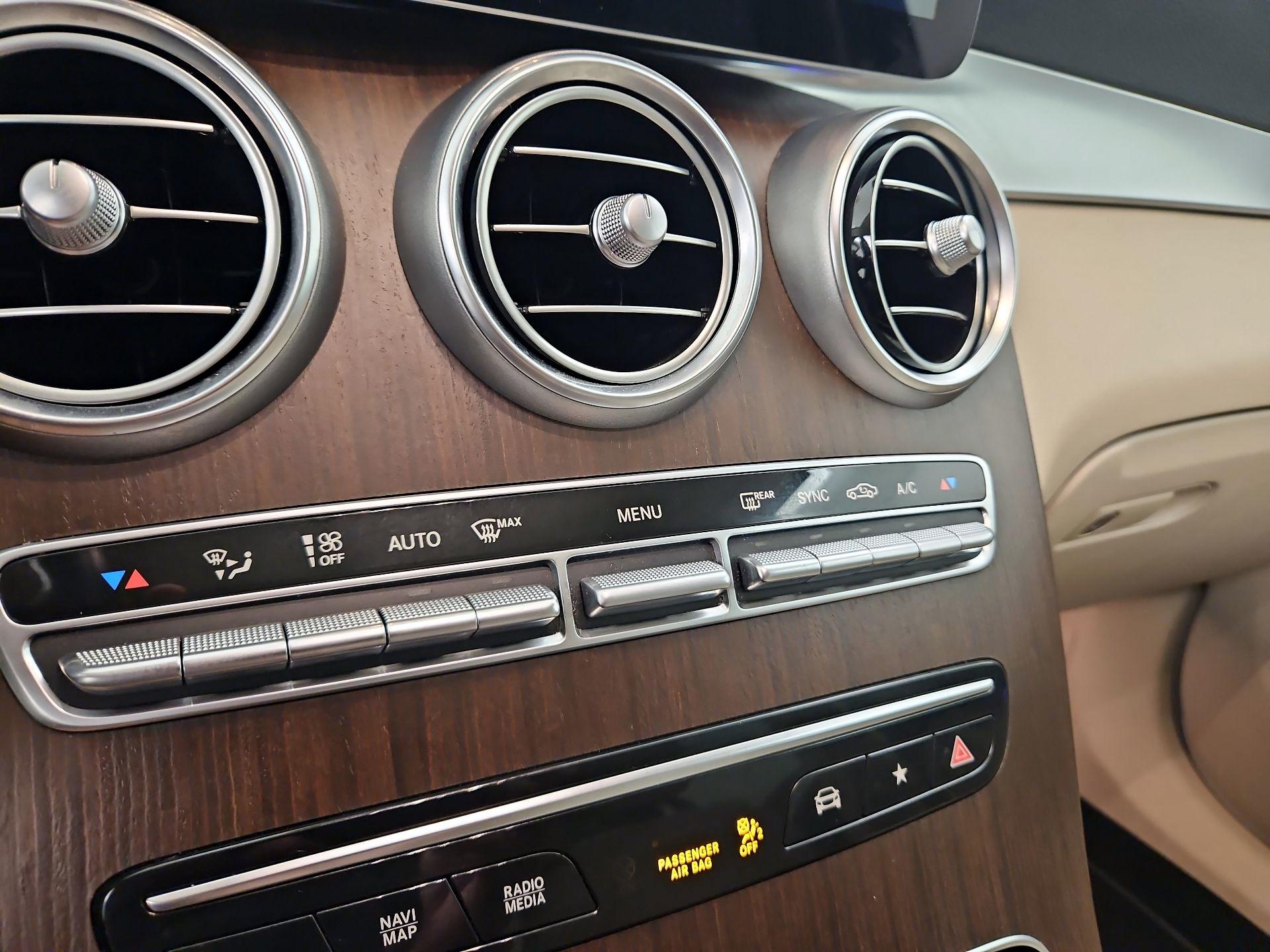 Thumbnail: 2021 Mercedes-Benz GLC - 17