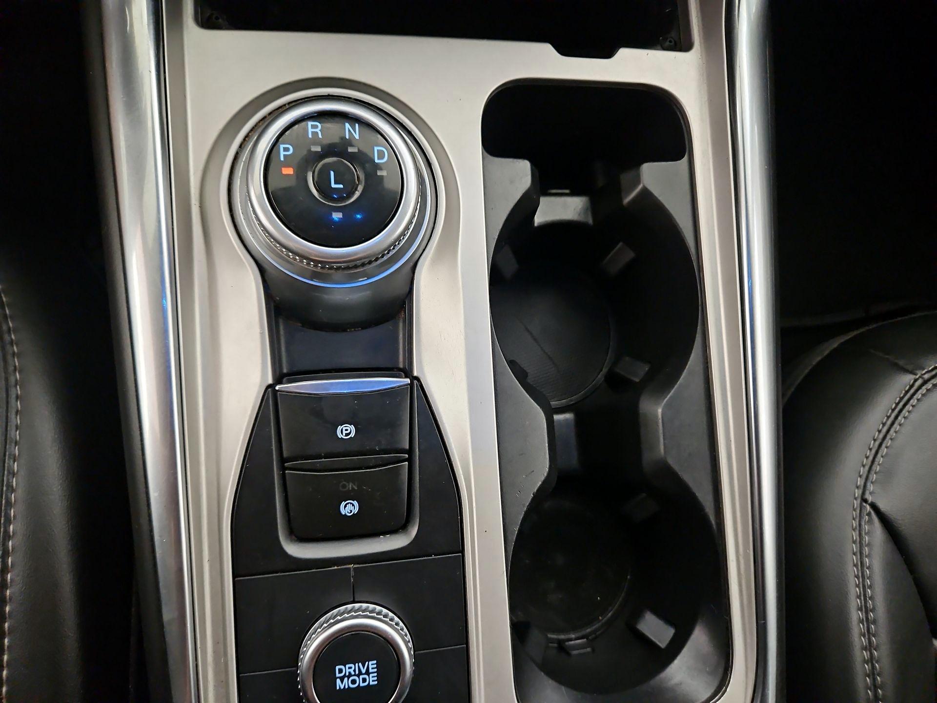 Thumbnail: 2022 Ford Explorer - 17