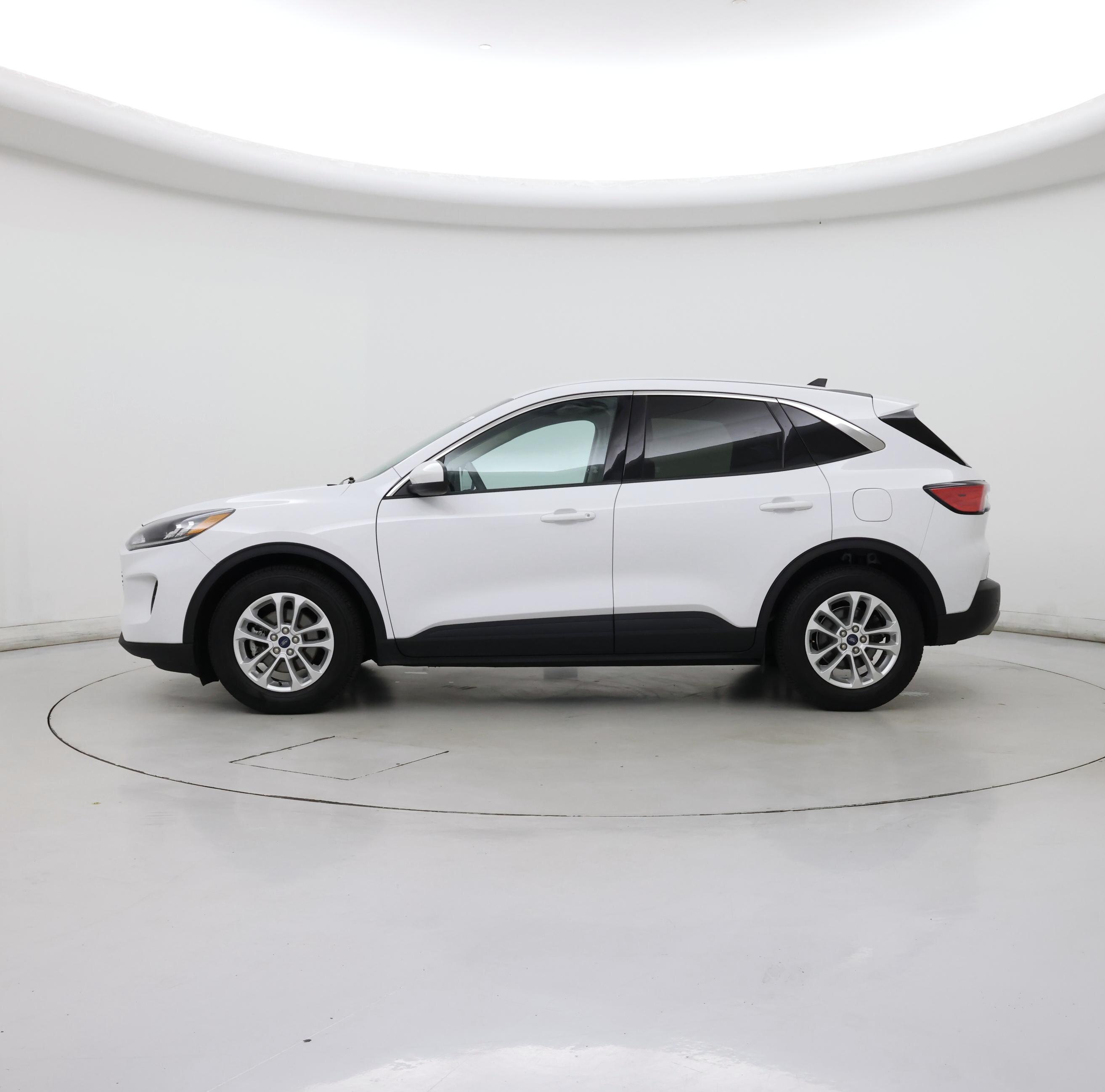 Thumbnail: 2020 Ford Escape - 3