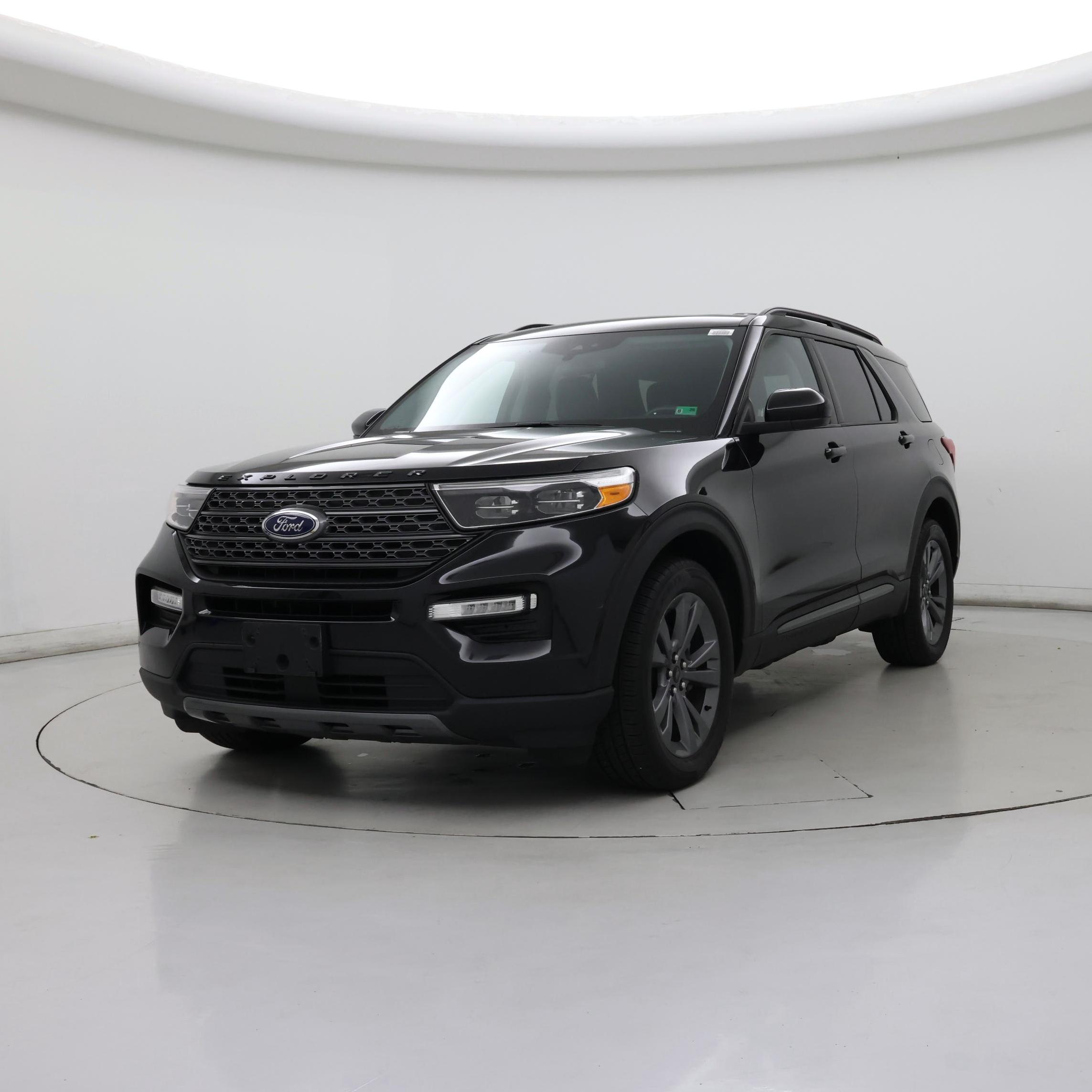 Thumbnail: 2022 Ford Explorer - 4