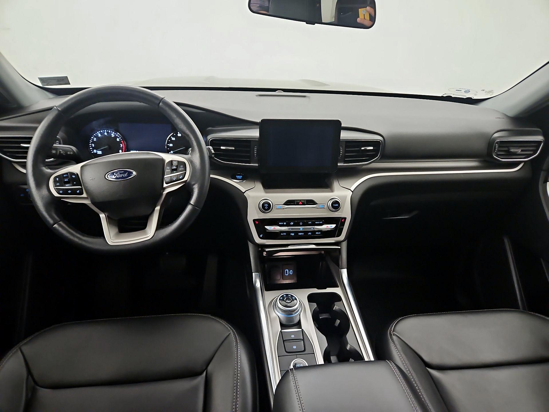 Thumbnail: 2022 Ford Explorer - 9