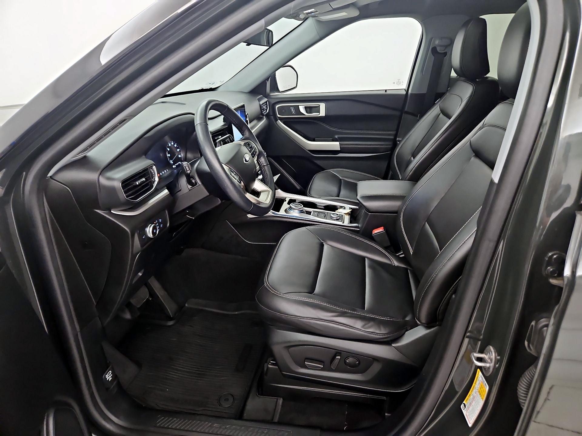 Thumbnail: 2022 Ford Explorer - 11