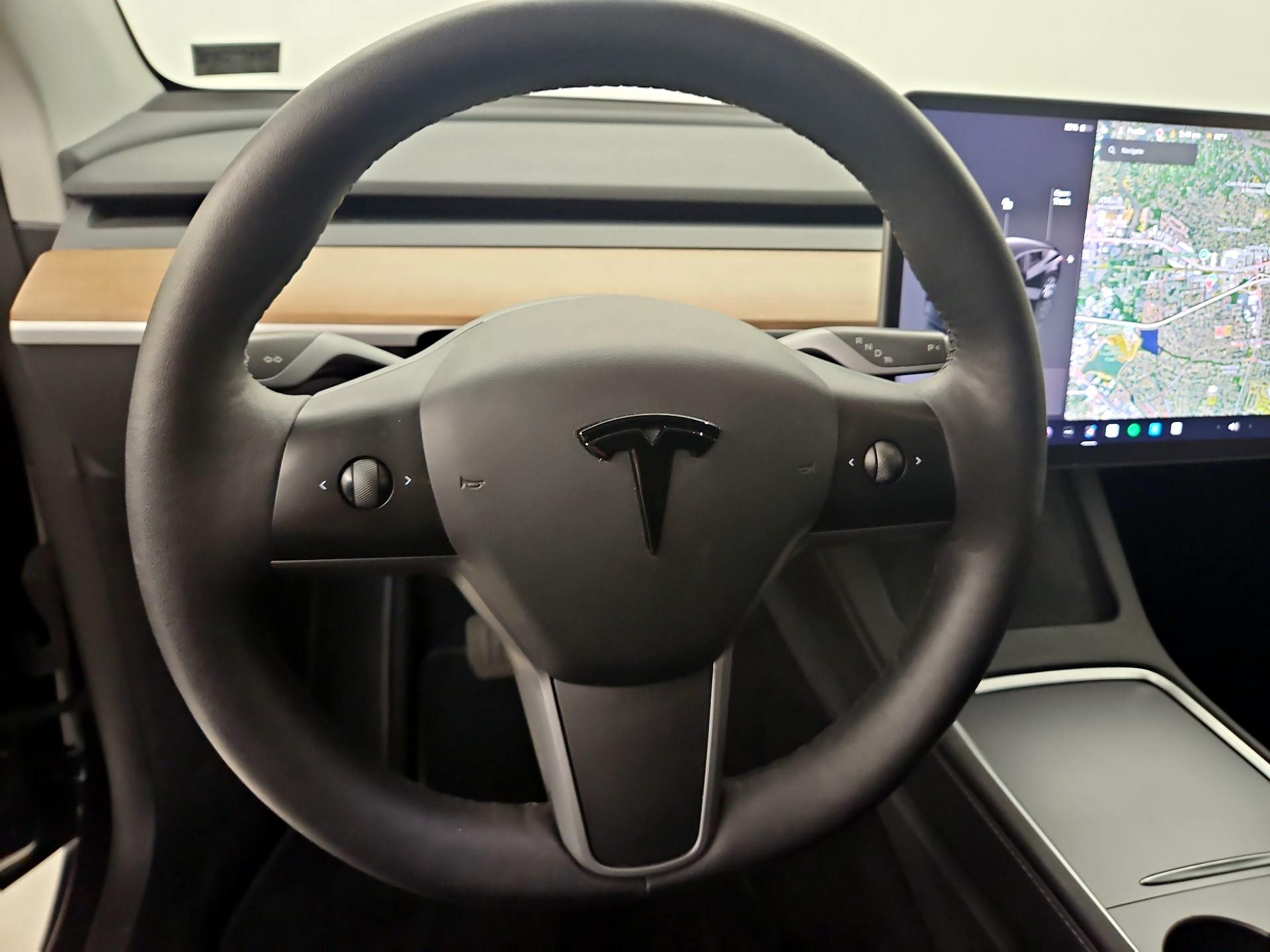 Thumbnail: 2023 Tesla Model Y - 10