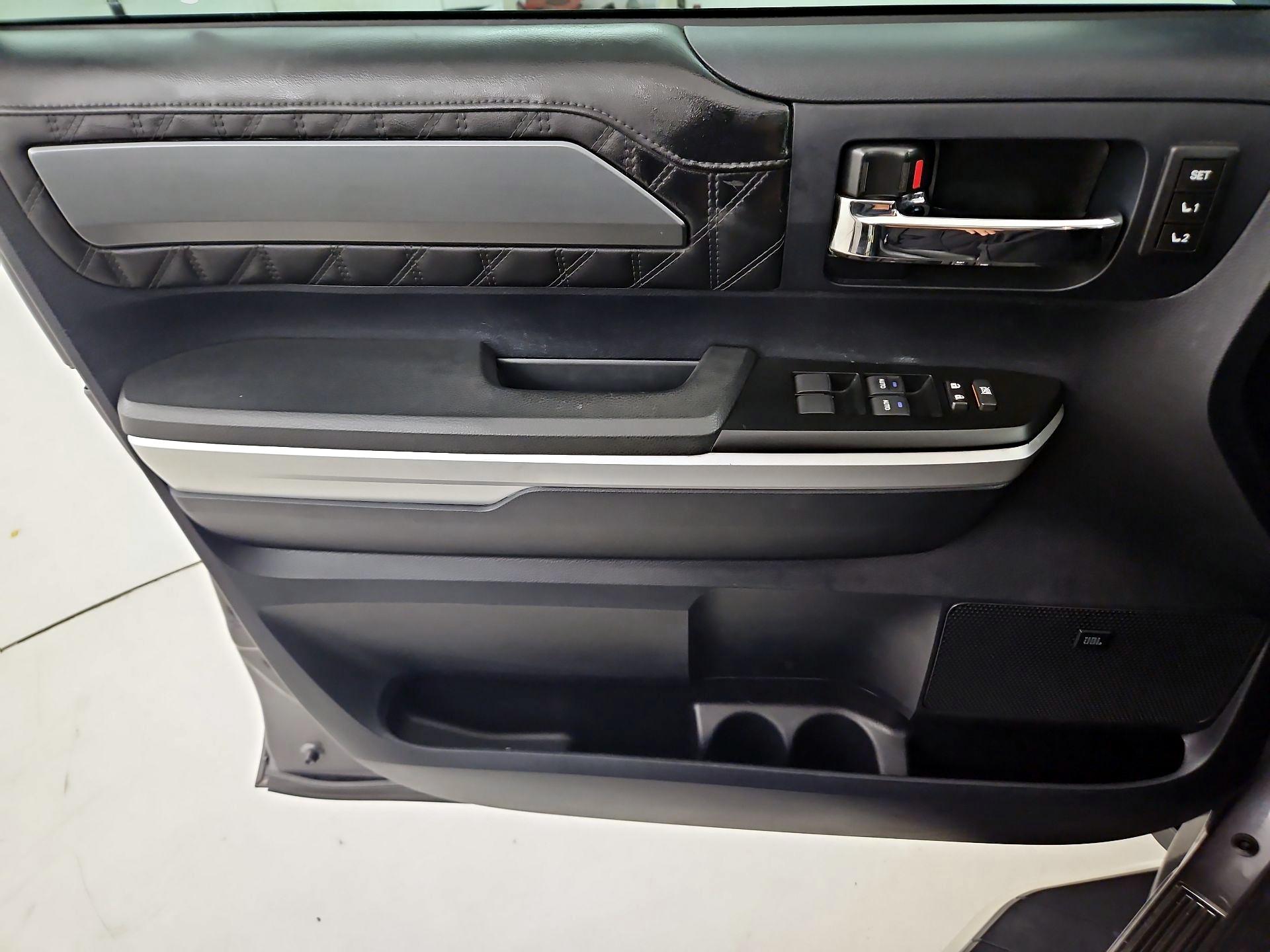 Thumbnail: 2016 Toyota Tundra - 12