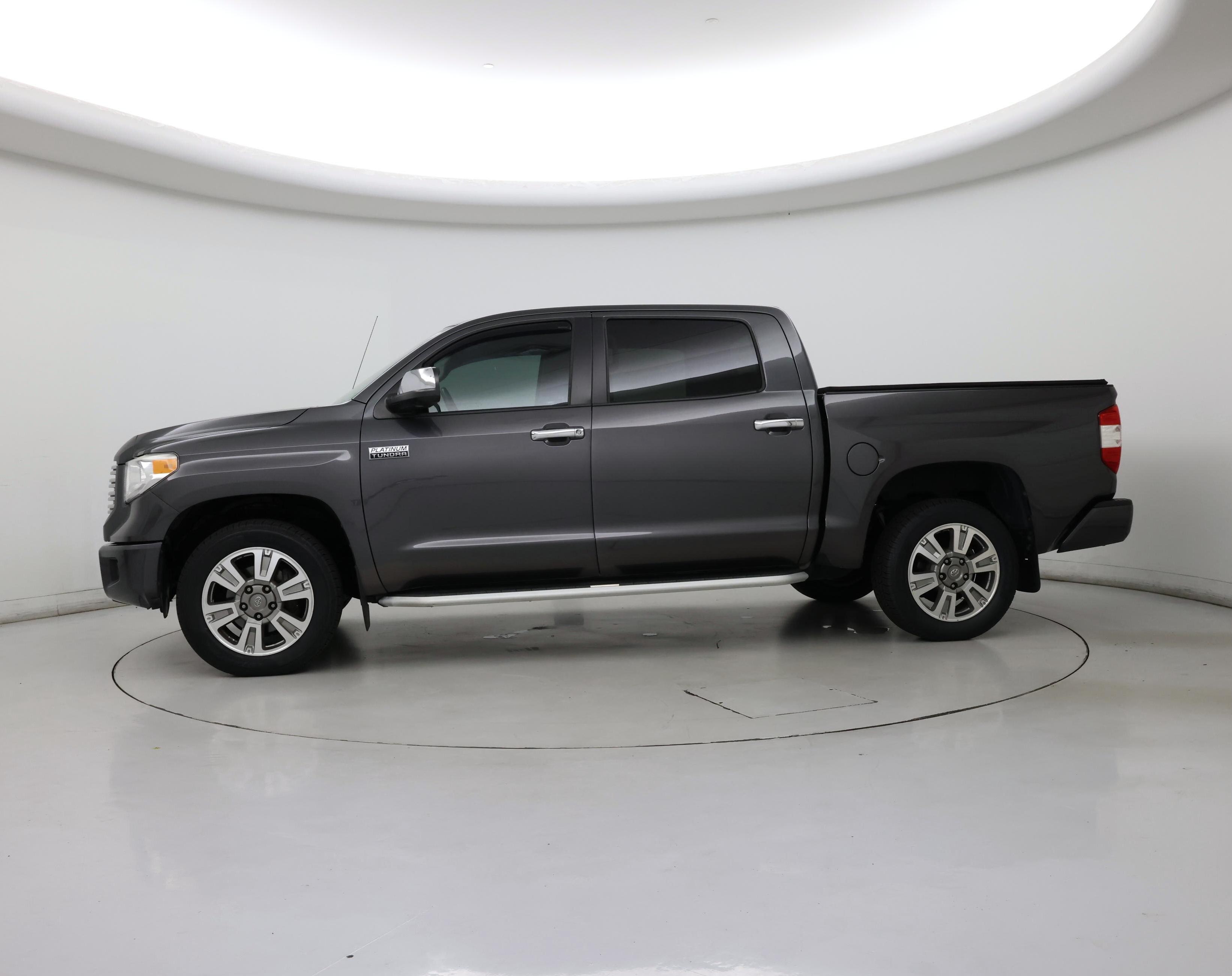 Thumbnail: 2016 Toyota Tundra - 3