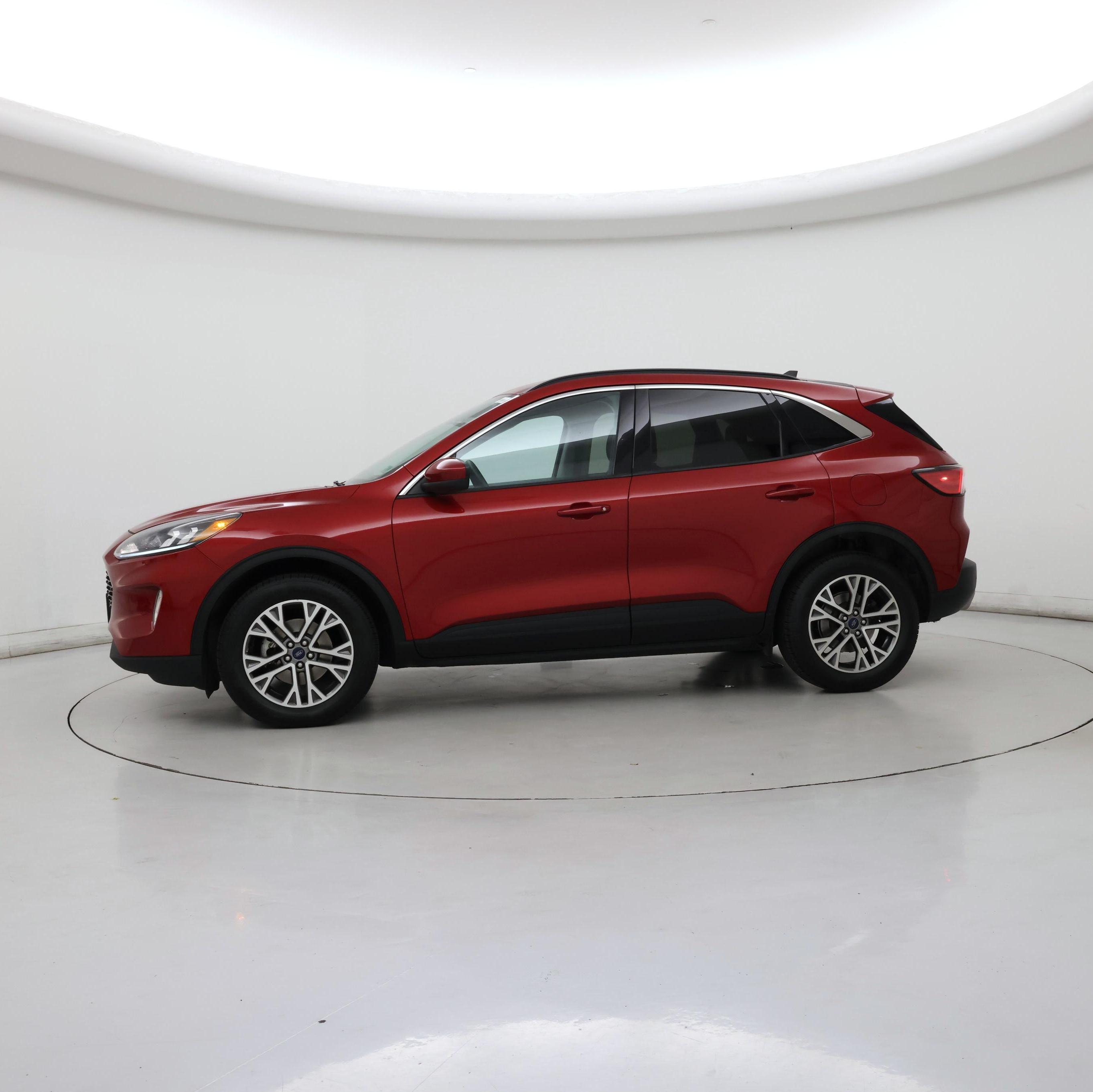 Thumbnail: 2021 Ford Escape - 3