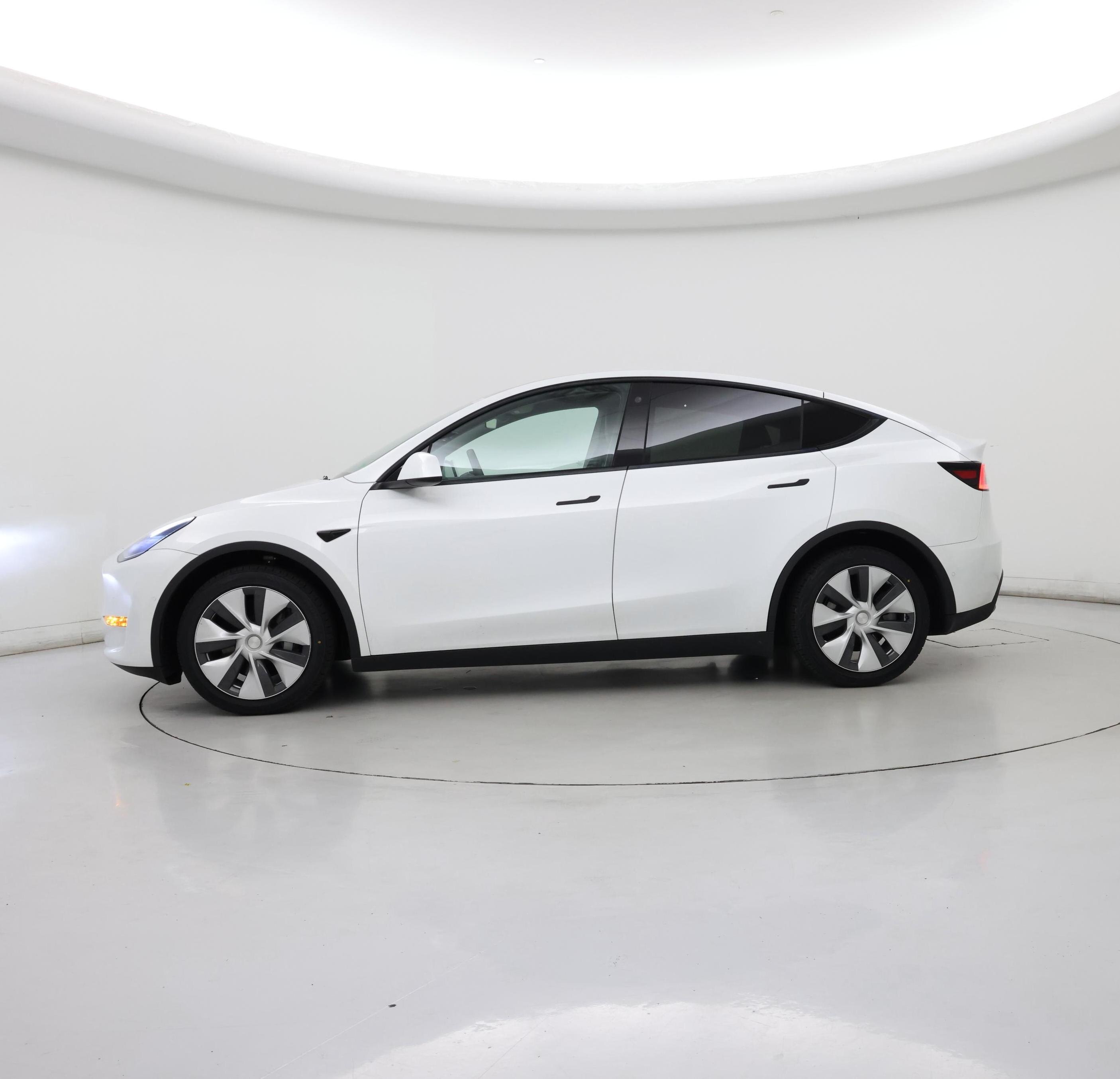 Thumbnail: 2022 Tesla Model Y - 3