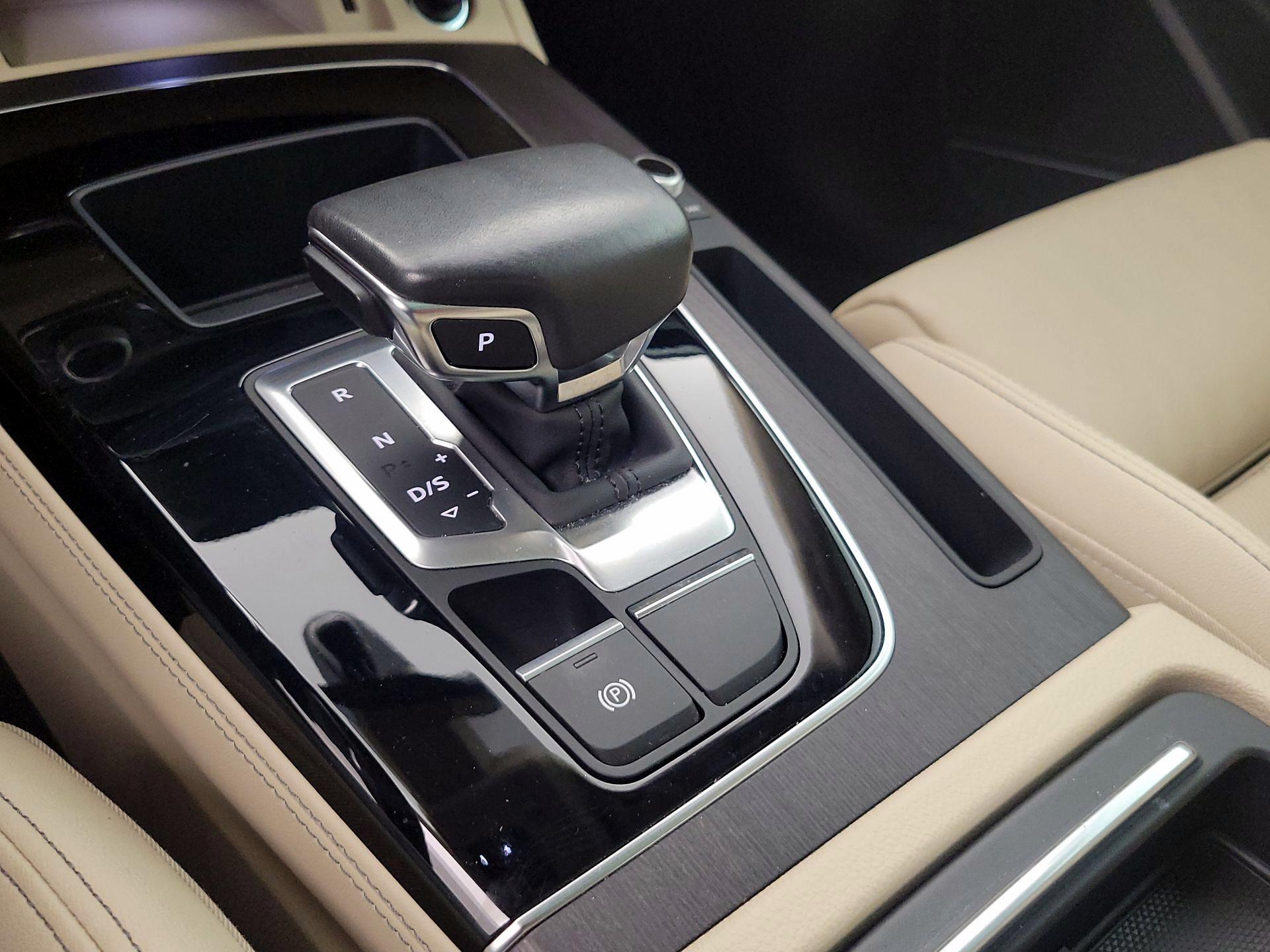 Thumbnail: 2022 Audi Q5 - 17