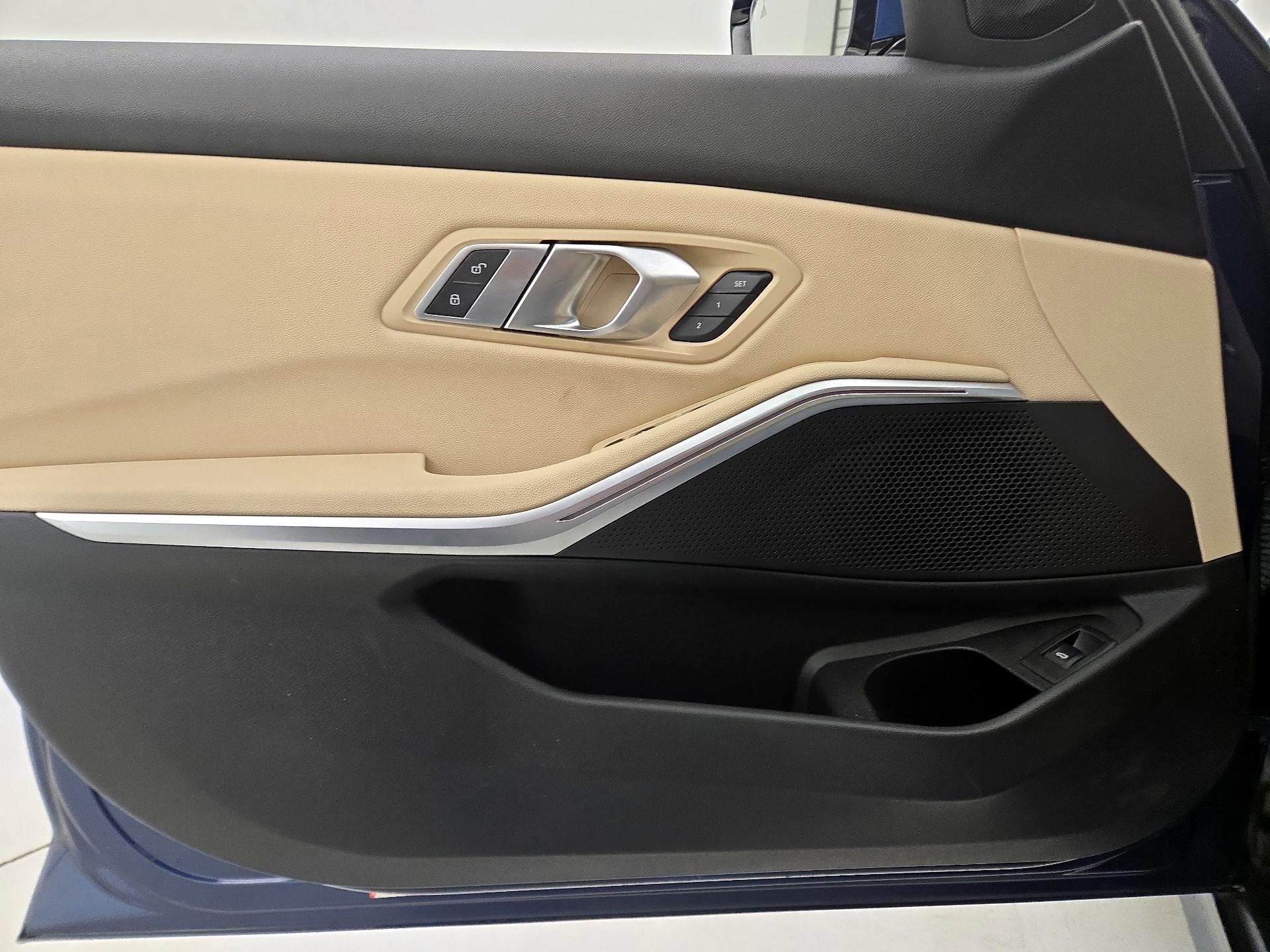 Thumbnail: 2021 BMW 3 Series - 12