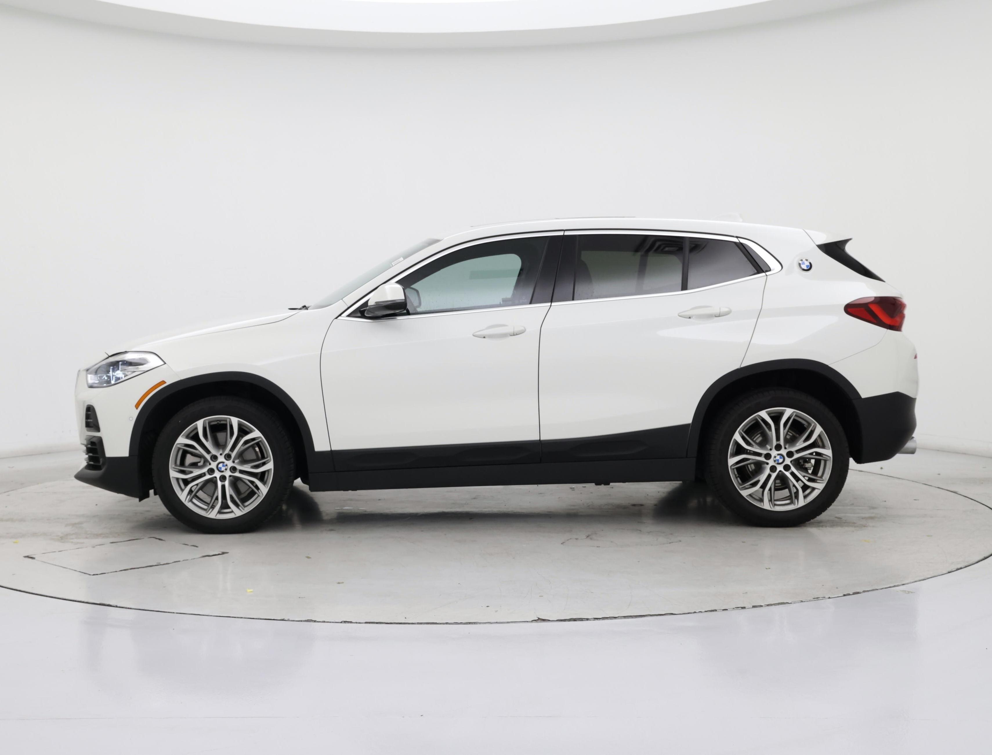 Thumbnail: 2021 BMW X2 - 3