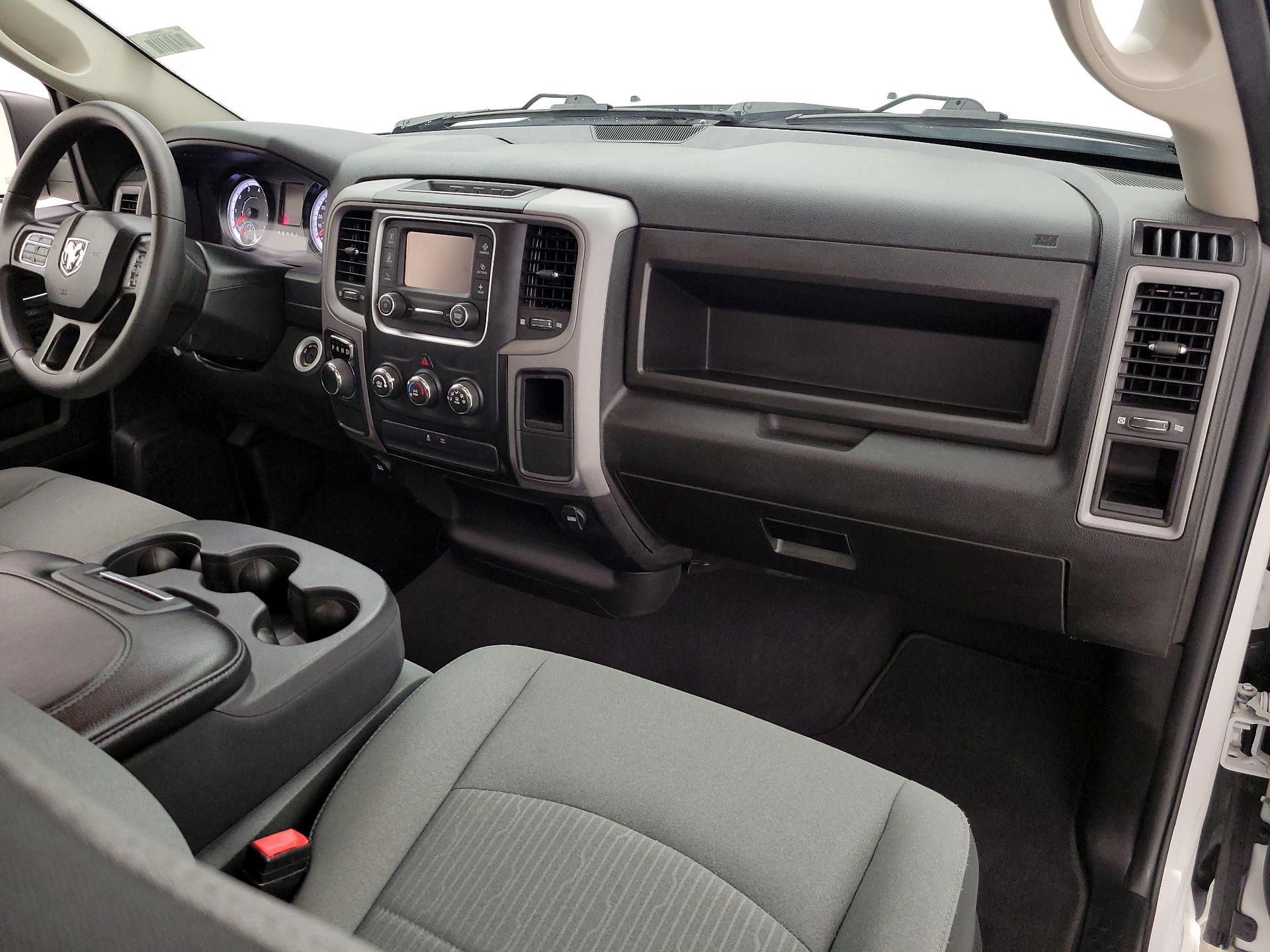 Thumbnail: 2022 RAM 1500 Classic - 9