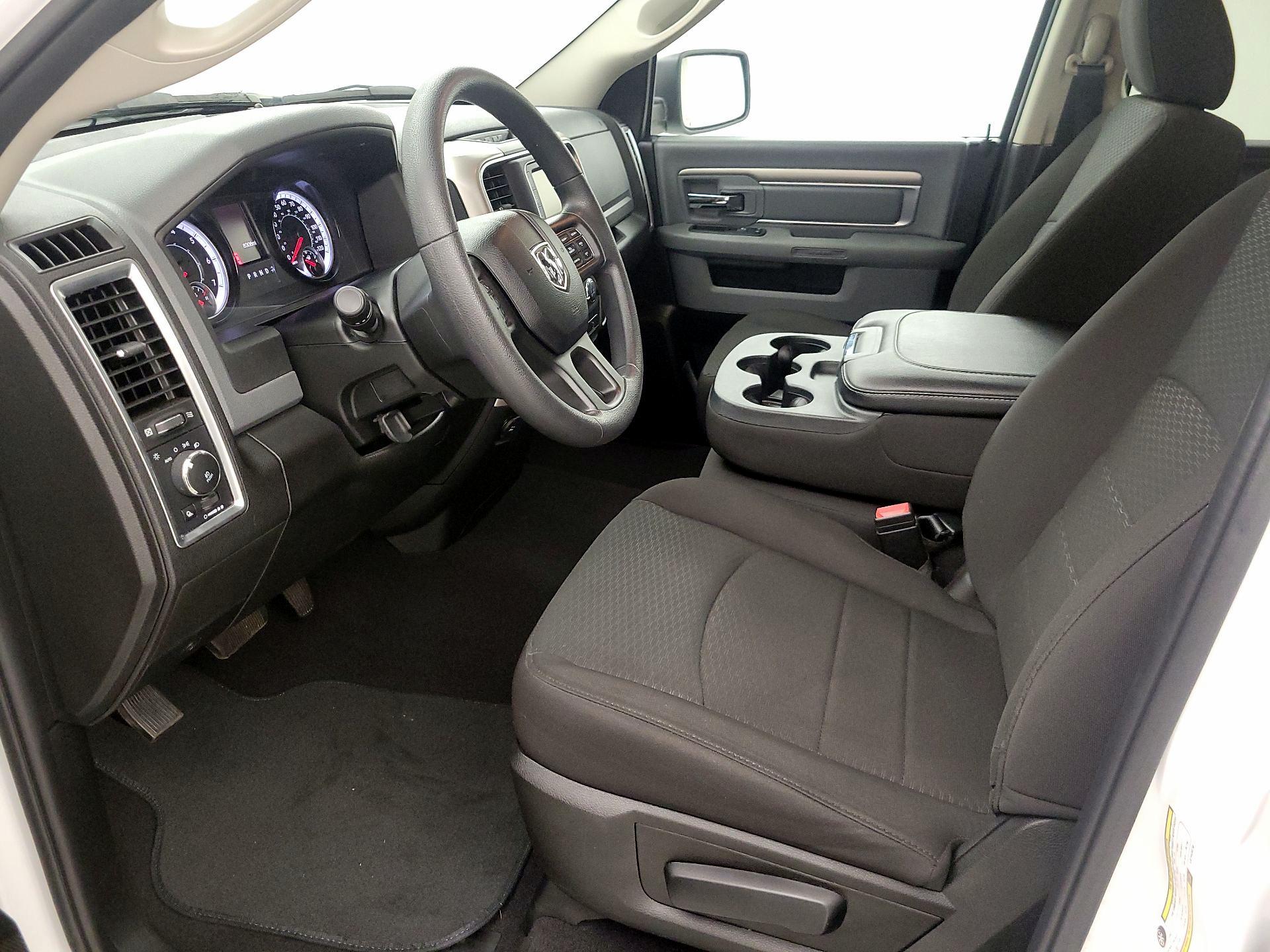 Thumbnail: 2020 RAM 1500 Classic - 11