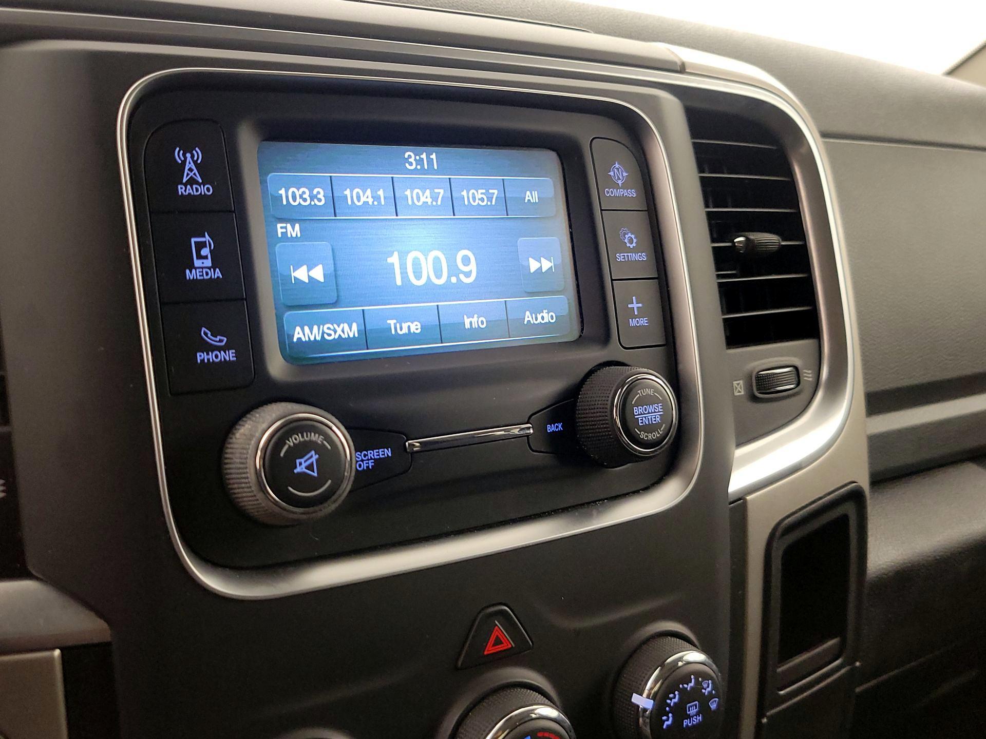 Thumbnail: 2020 RAM 1500 Classic - 15