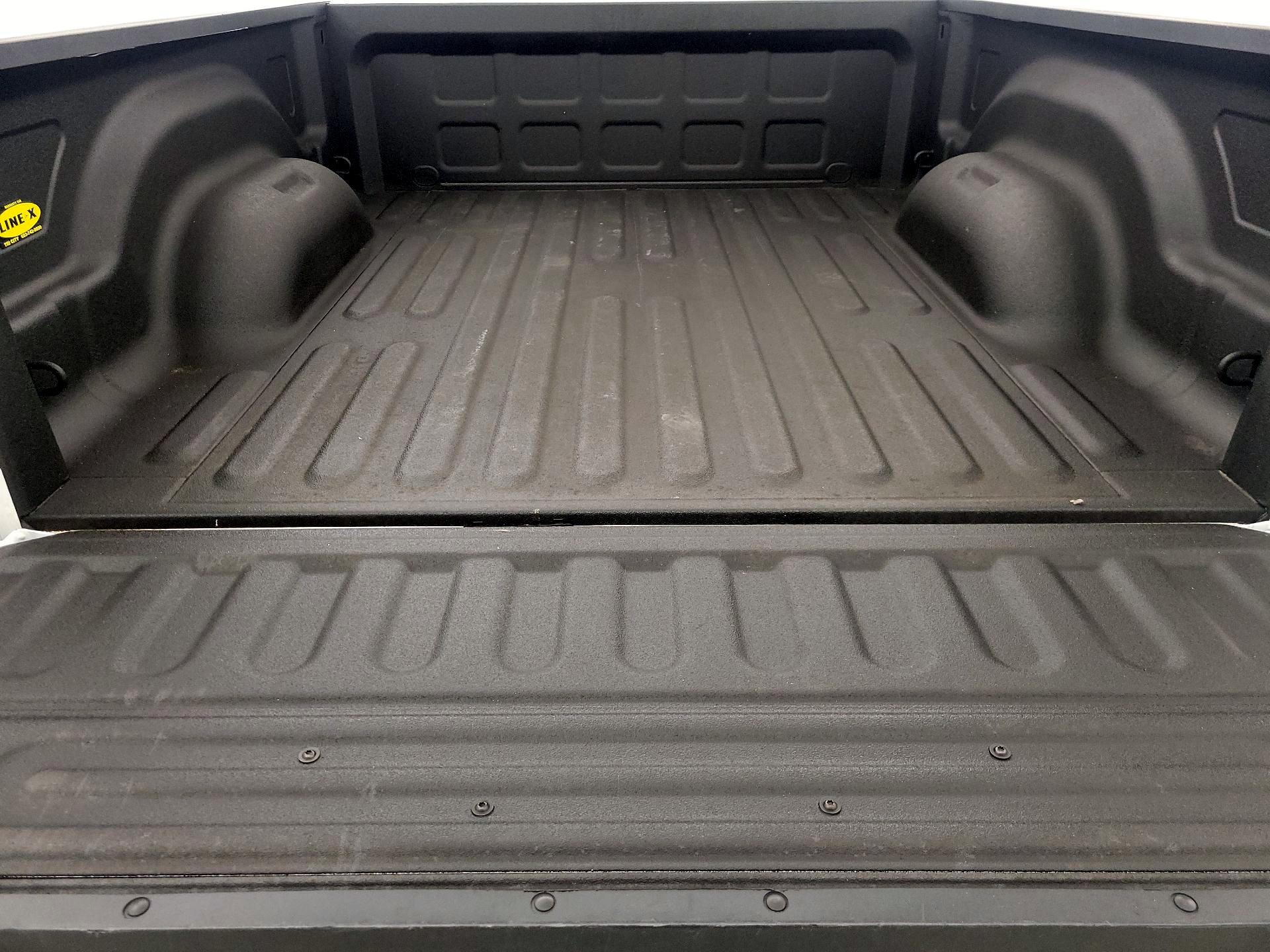 Thumbnail: 2020 RAM 1500 Classic - 20