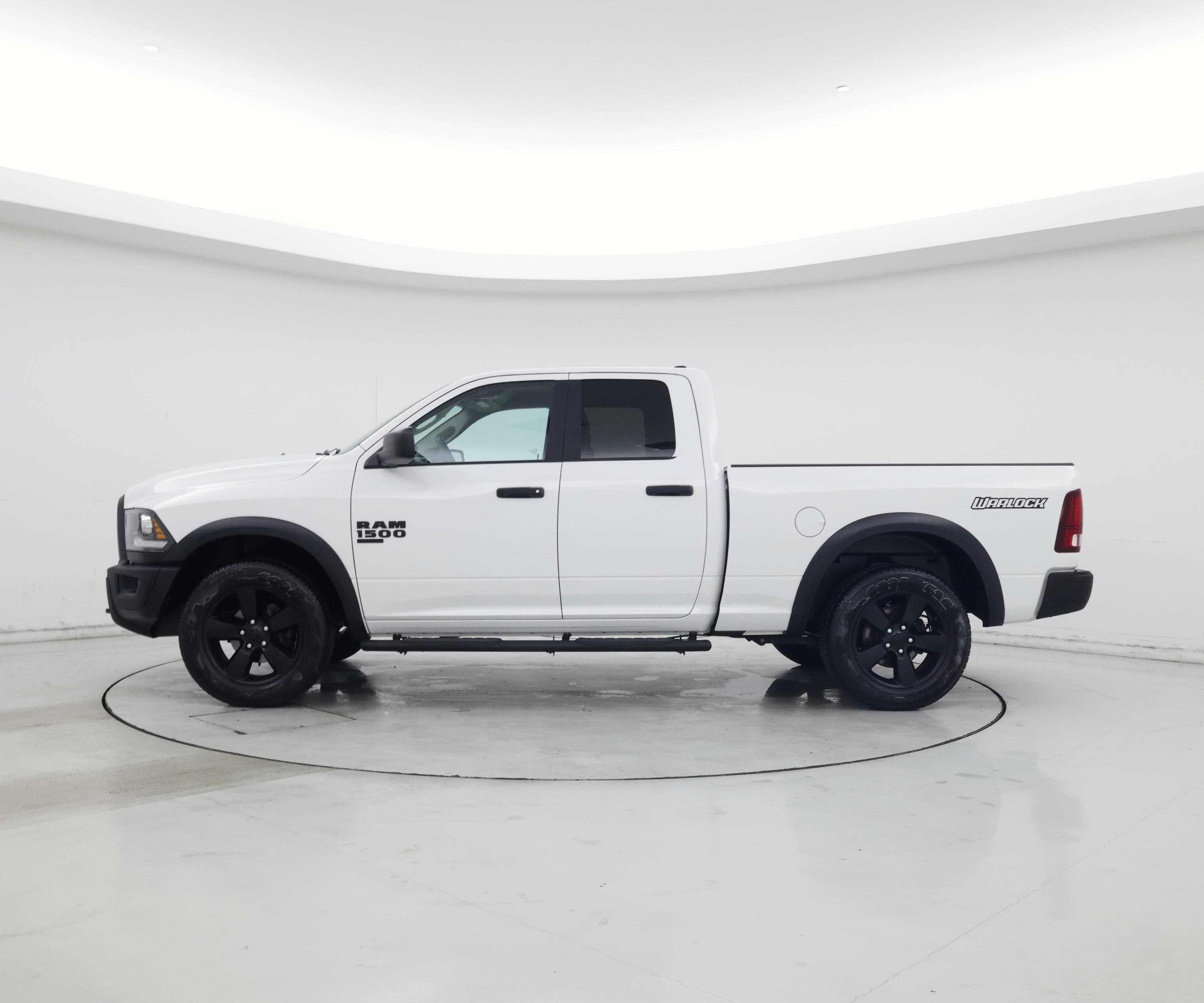 Thumbnail: 2020 RAM 1500 Classic - 3