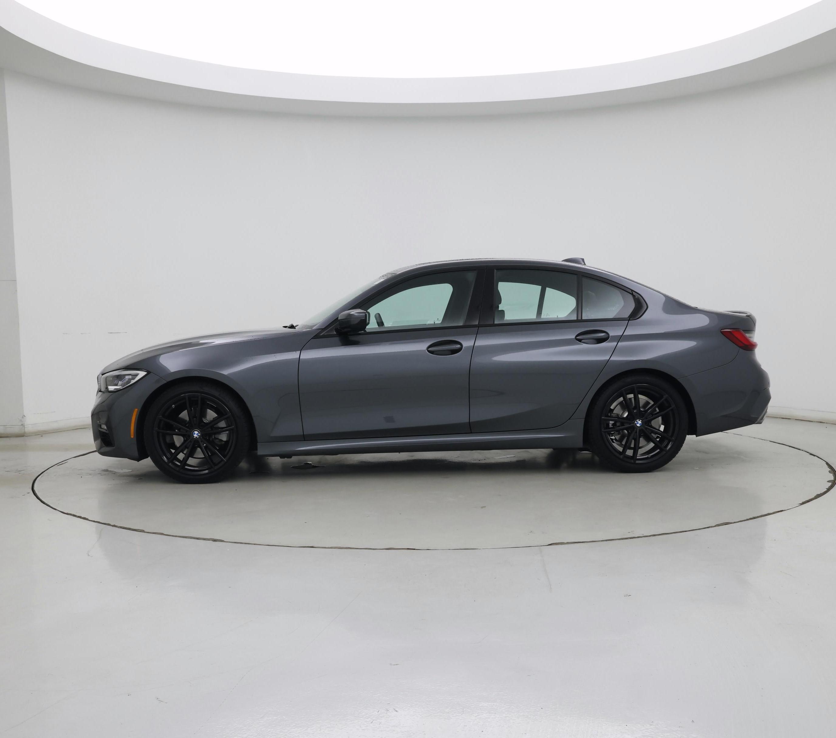 Thumbnail: 2022 BMW 3 Series - 3