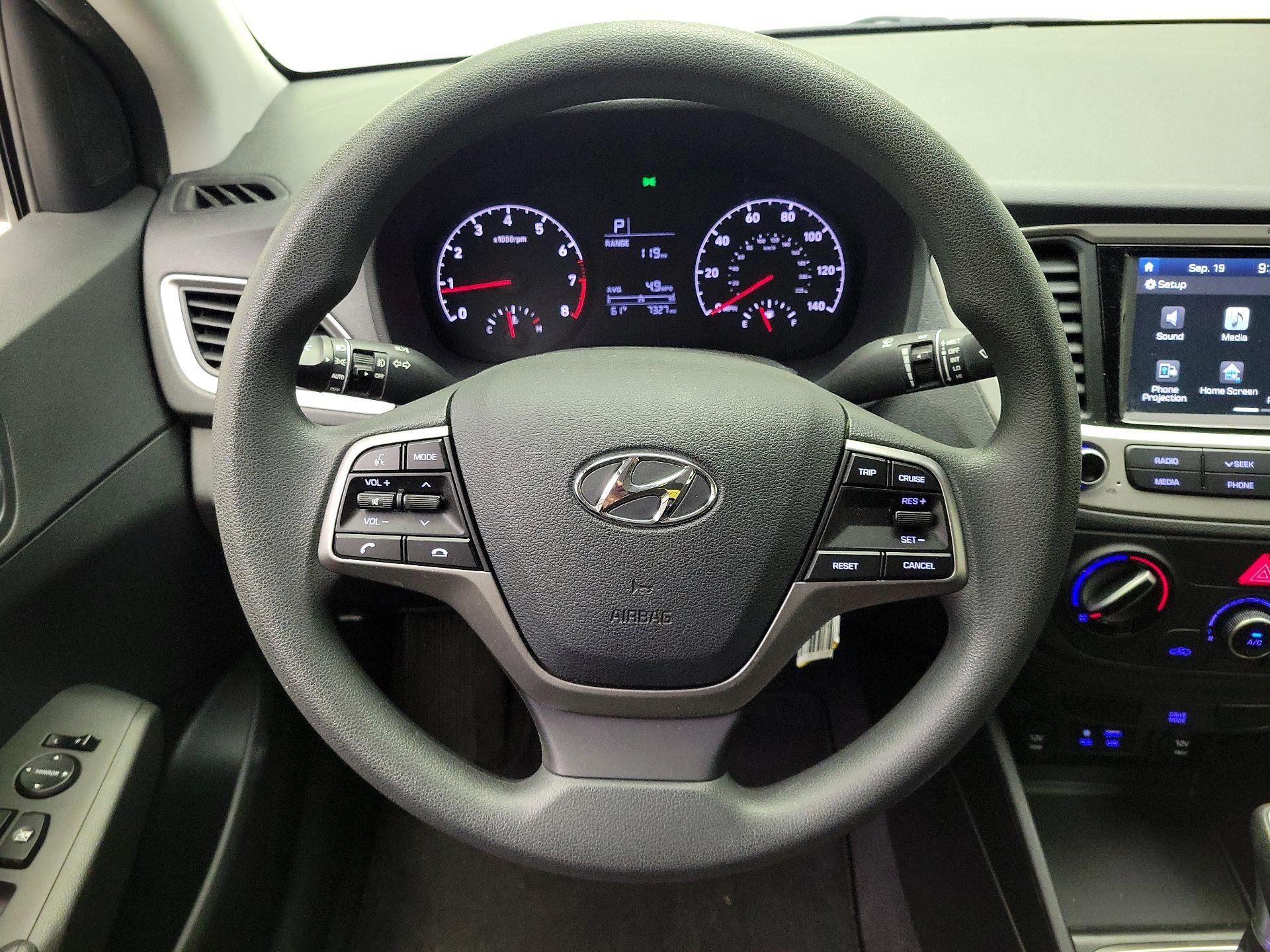 Thumbnail: 2021 Hyundai Accent - 10