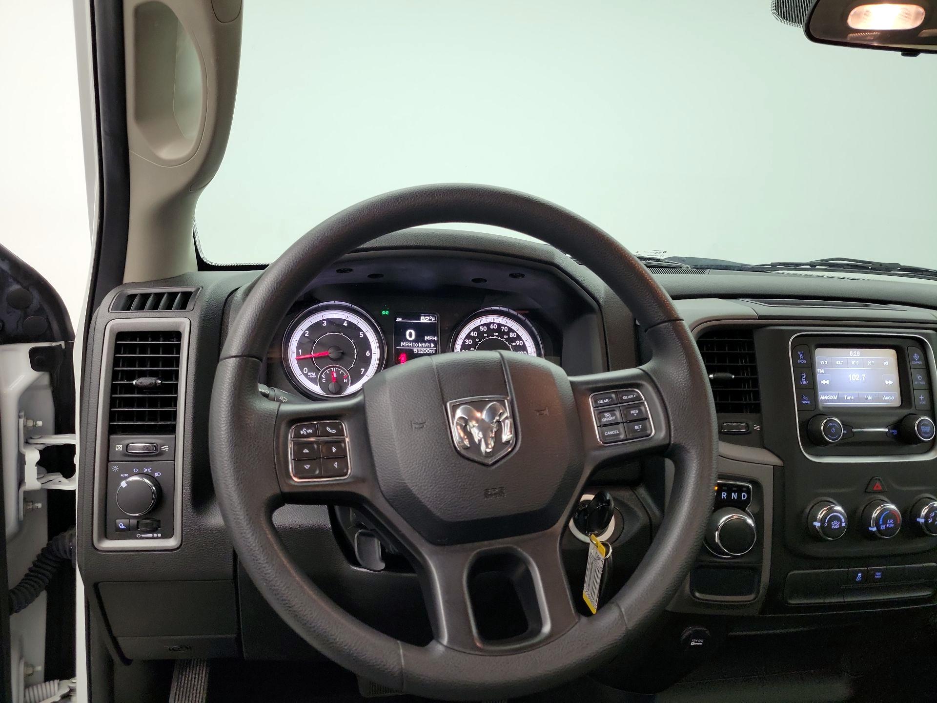 Thumbnail: 2021 RAM 1500 Classic - 10