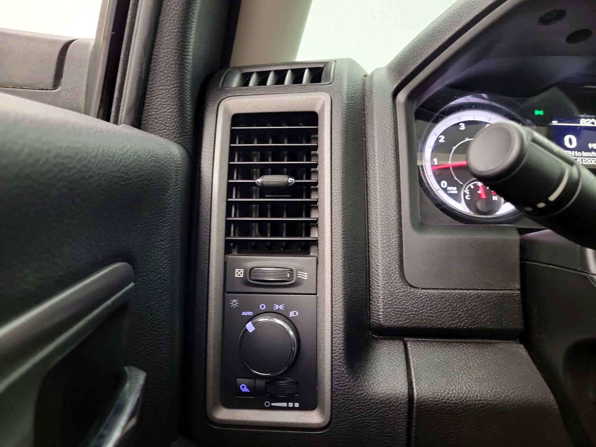 Thumbnail: 2021 RAM 1500 Classic - 13