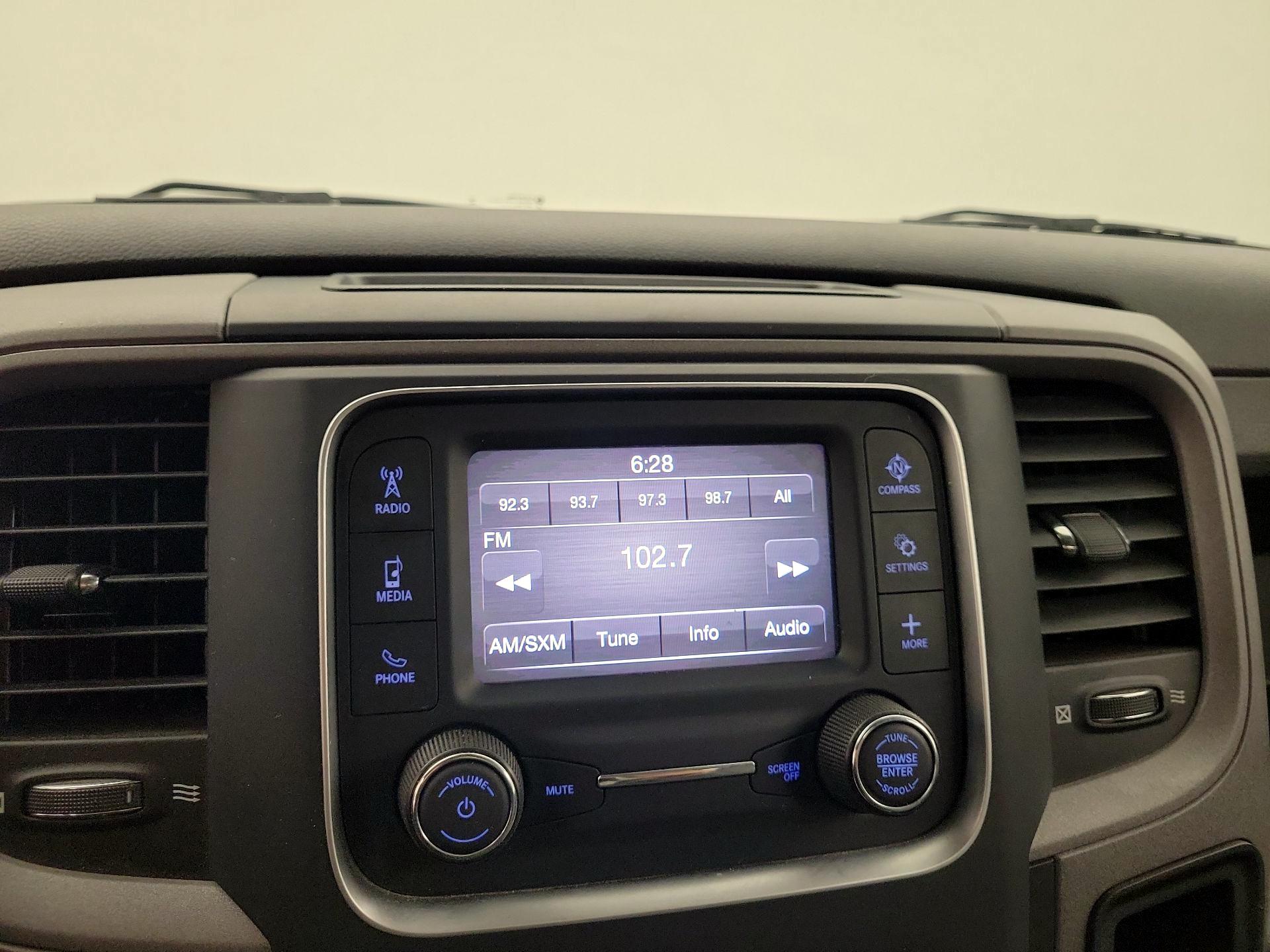 Thumbnail: 2021 RAM 1500 Classic - 15