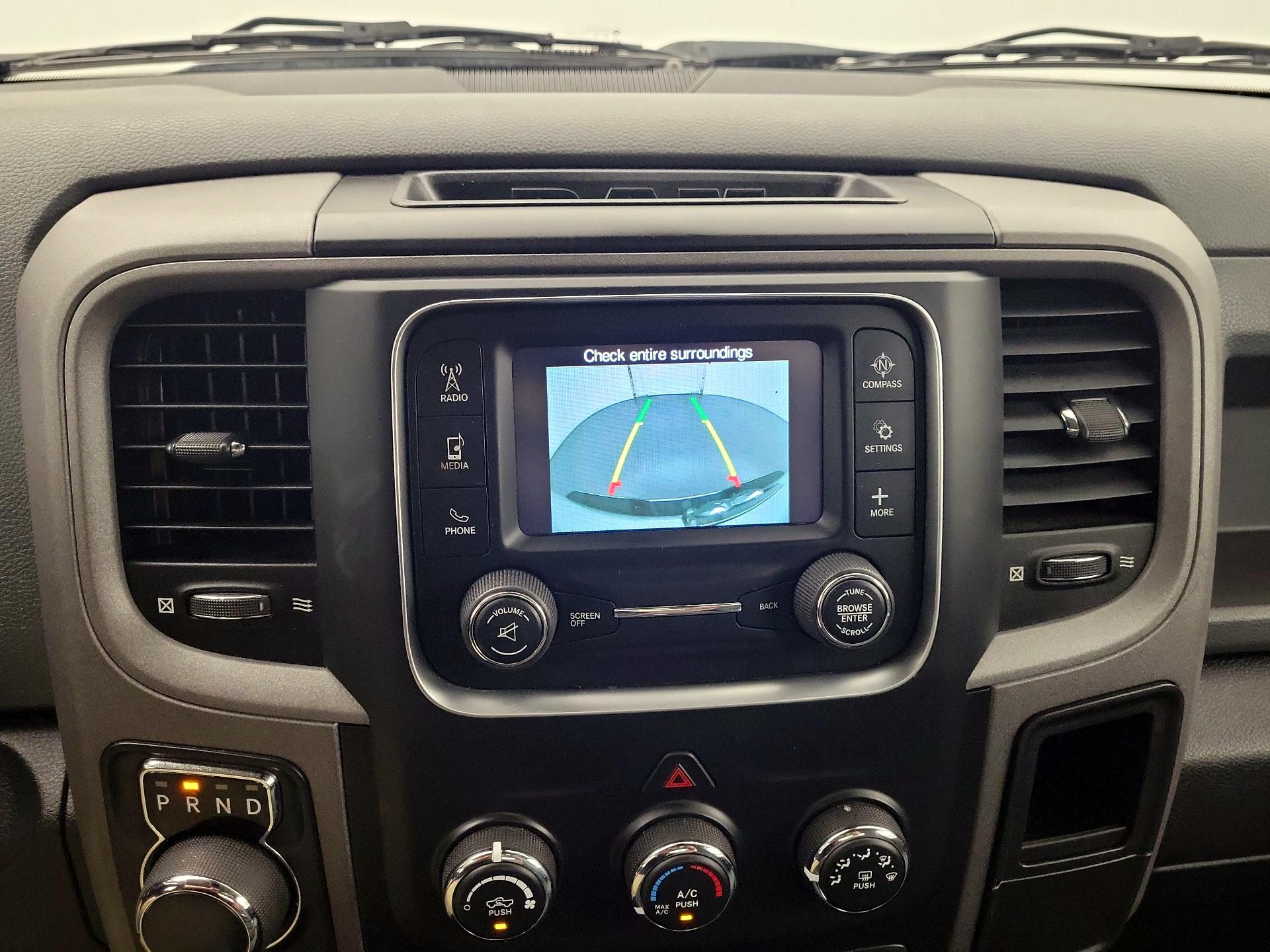 Thumbnail: 2020 RAM 1500 Classic - 14