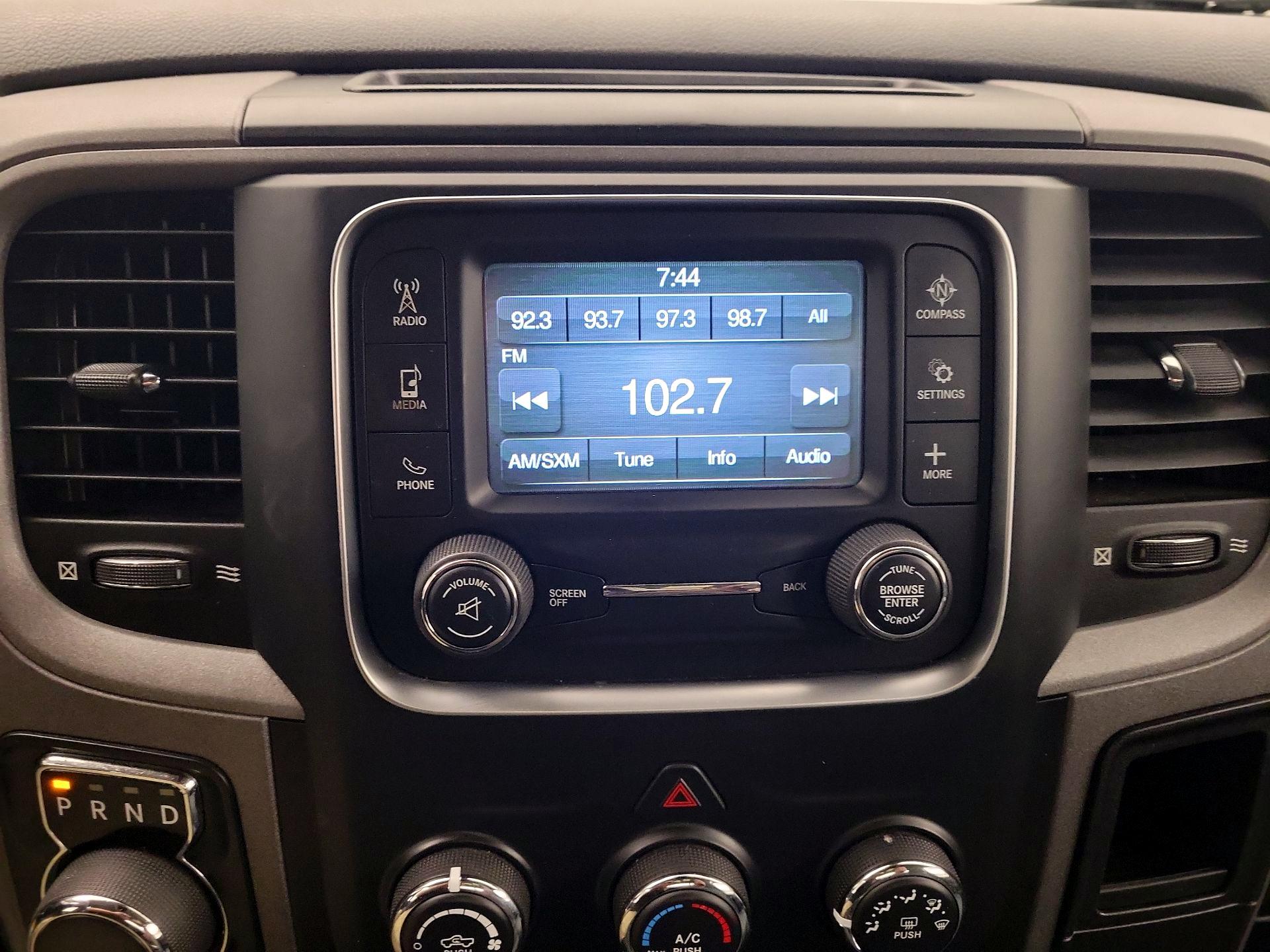 Thumbnail: 2020 RAM 1500 Classic - 15