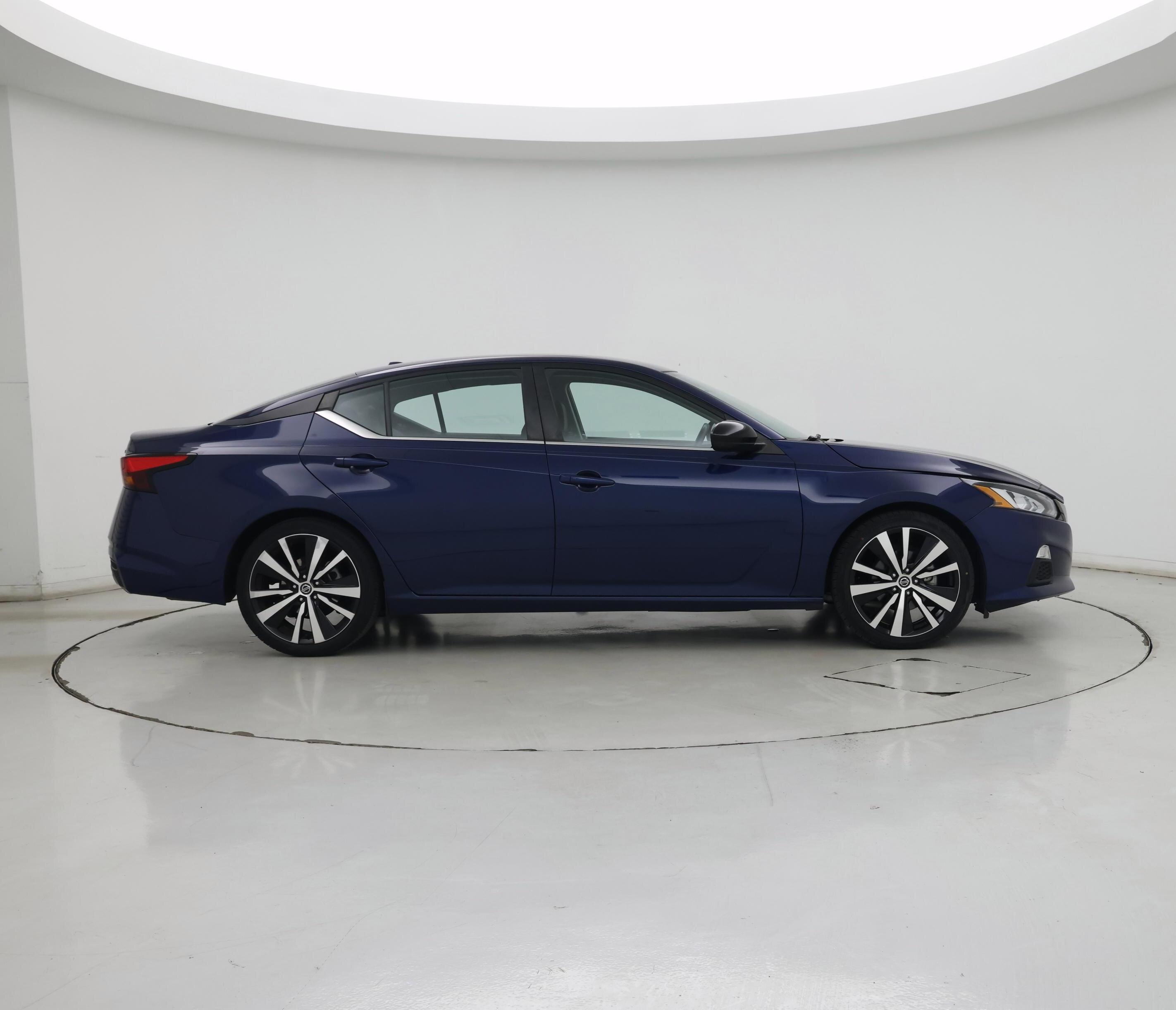 Thumbnail: 2022 Nissan Altima - 7