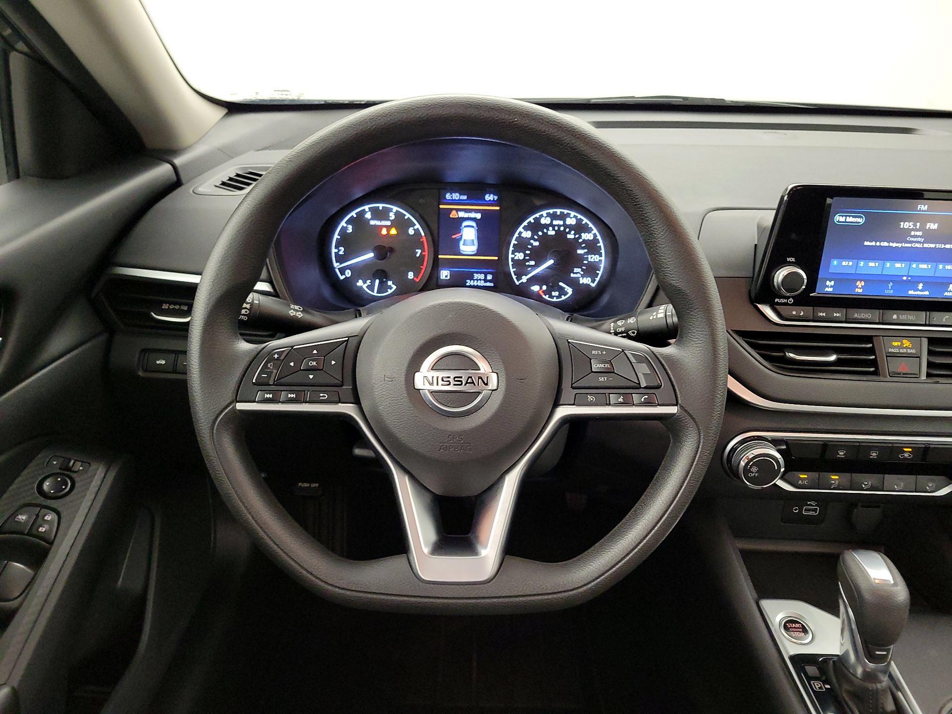 Thumbnail: 2022 Nissan Altima - 10