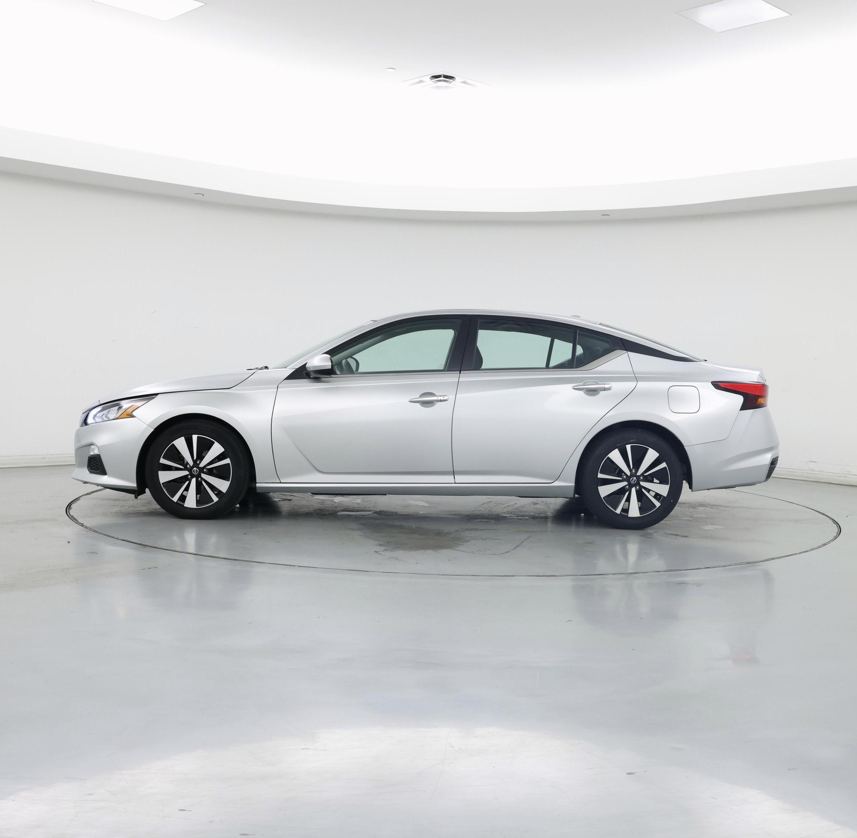 Thumbnail: 2022 Nissan Altima - 3