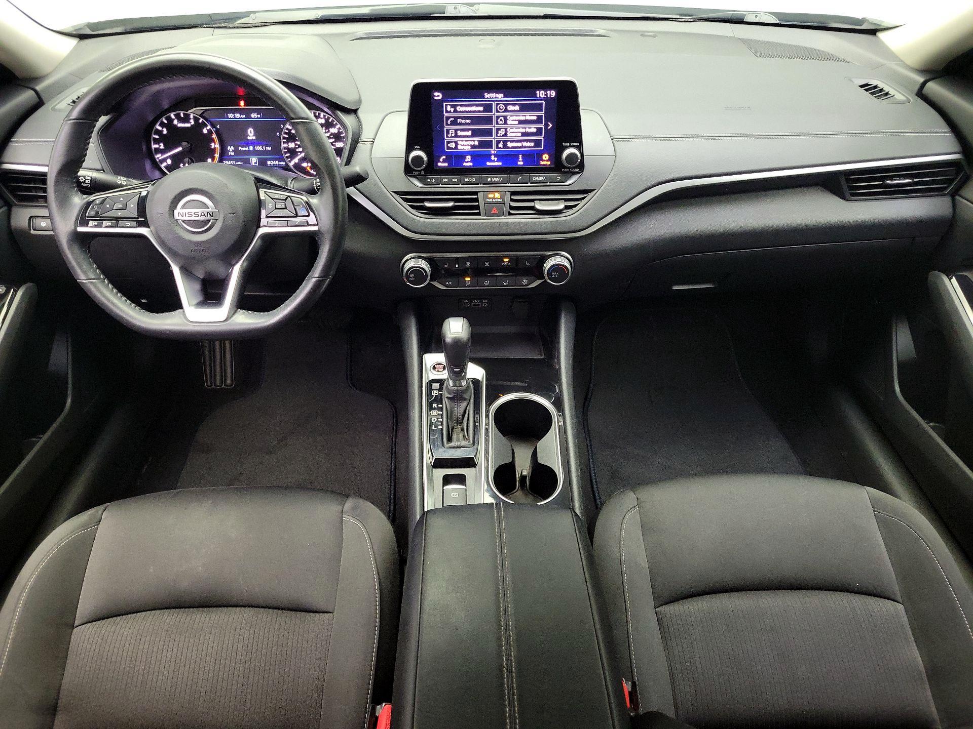 Thumbnail: 2022 Nissan Altima - 9