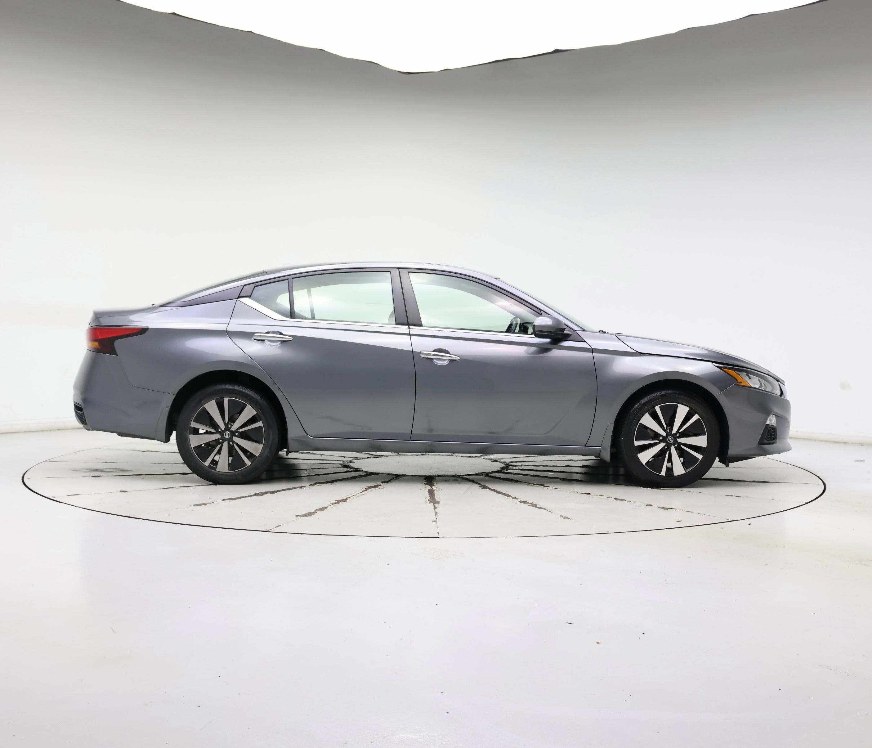 Thumbnail: 2022 Nissan Altima - 7
