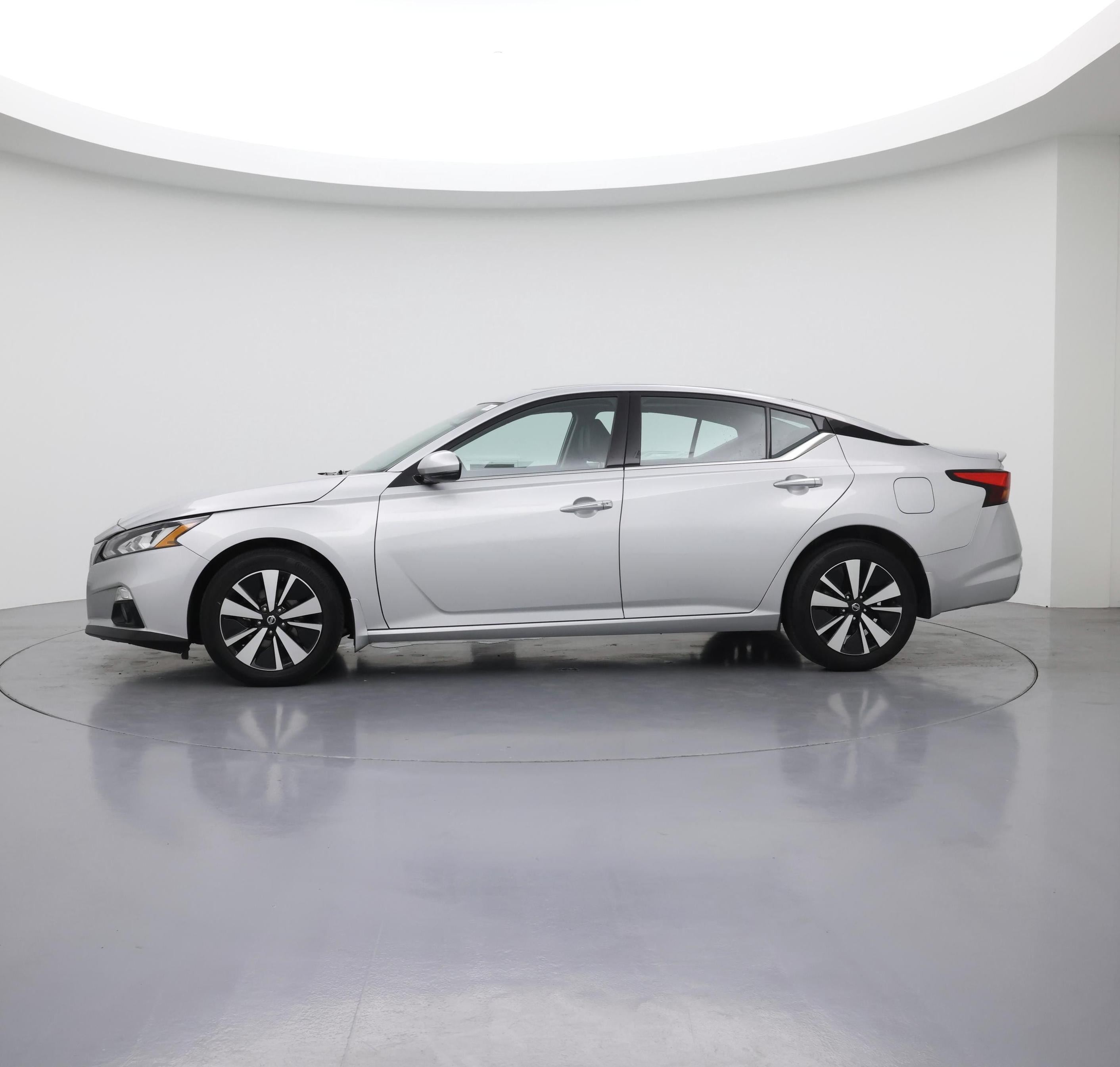 Thumbnail: 2022 Nissan Altima - 3