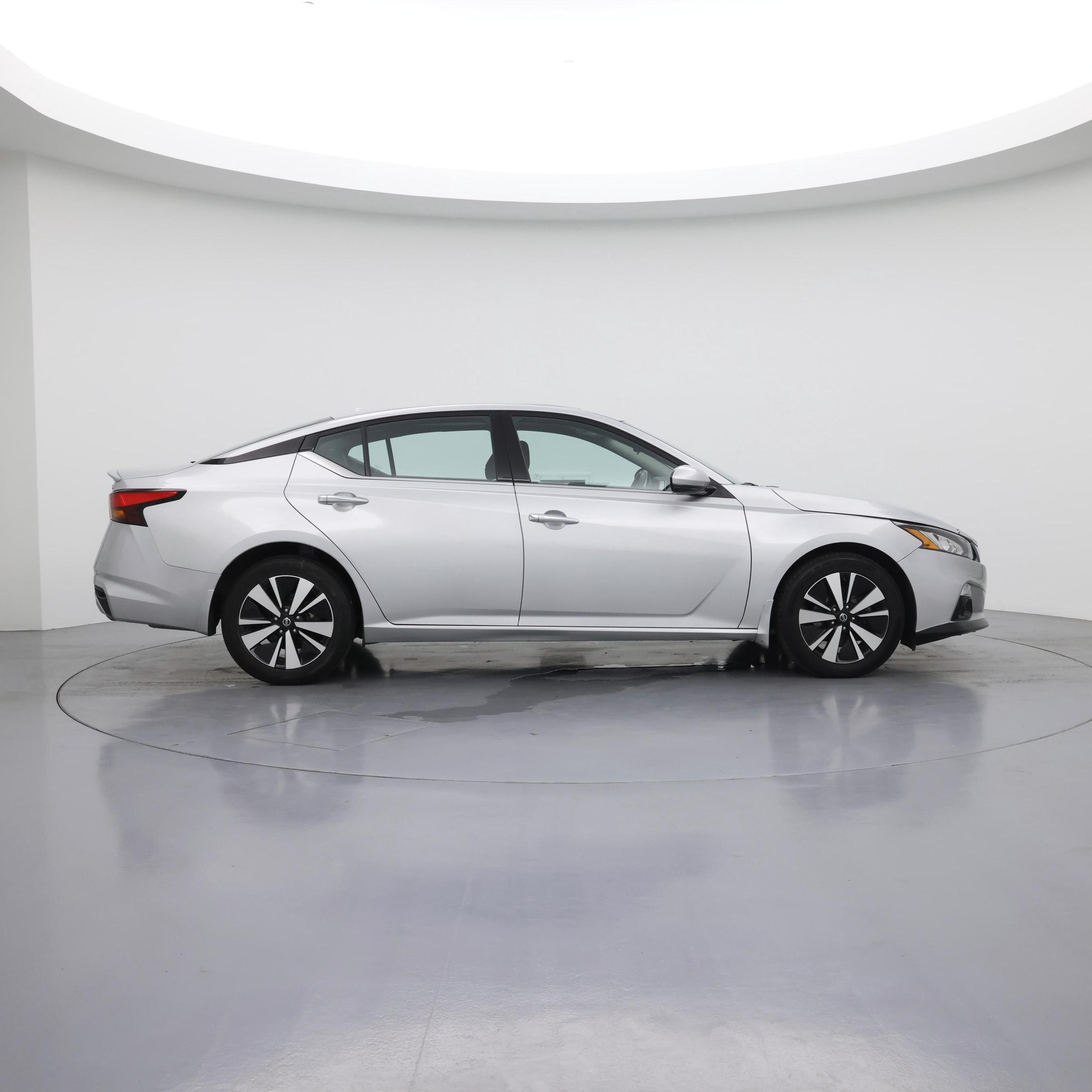 Thumbnail: 2022 Nissan Altima - 7