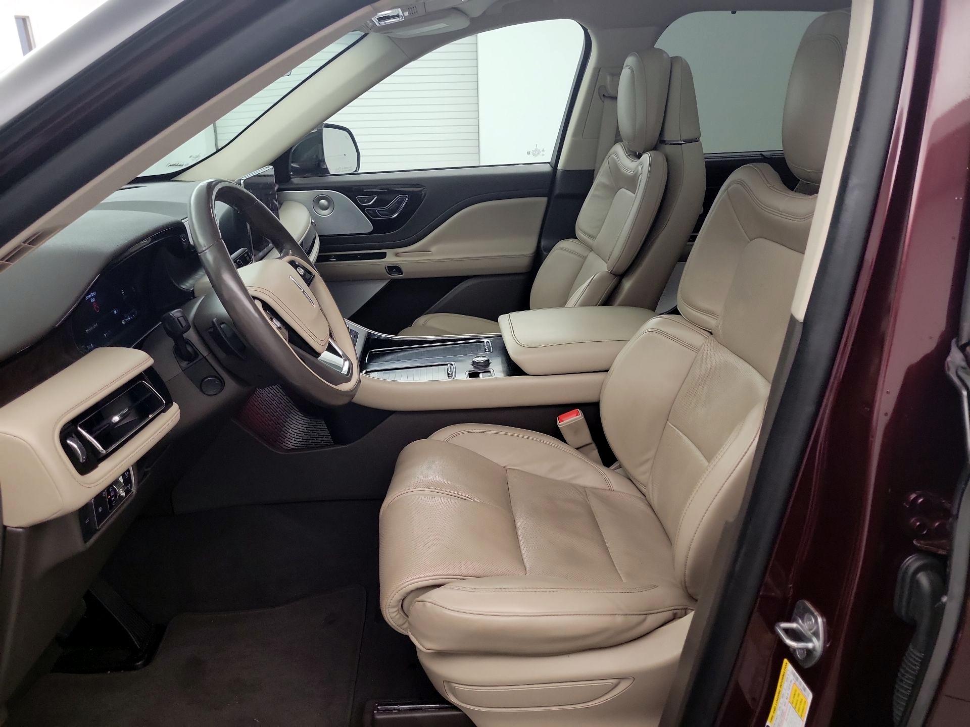 Thumbnail: 2021 Lincoln Aviator - 9