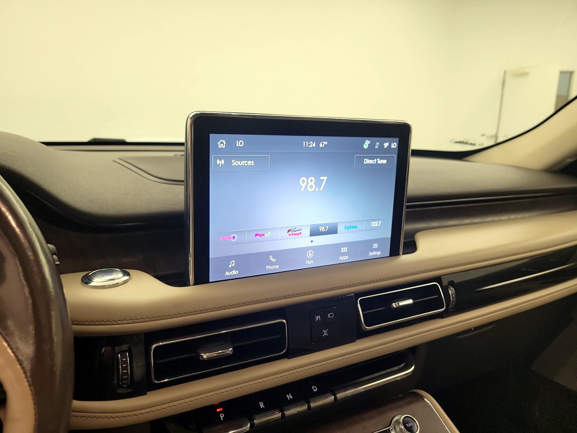 Thumbnail: 2021 Lincoln Aviator - 14