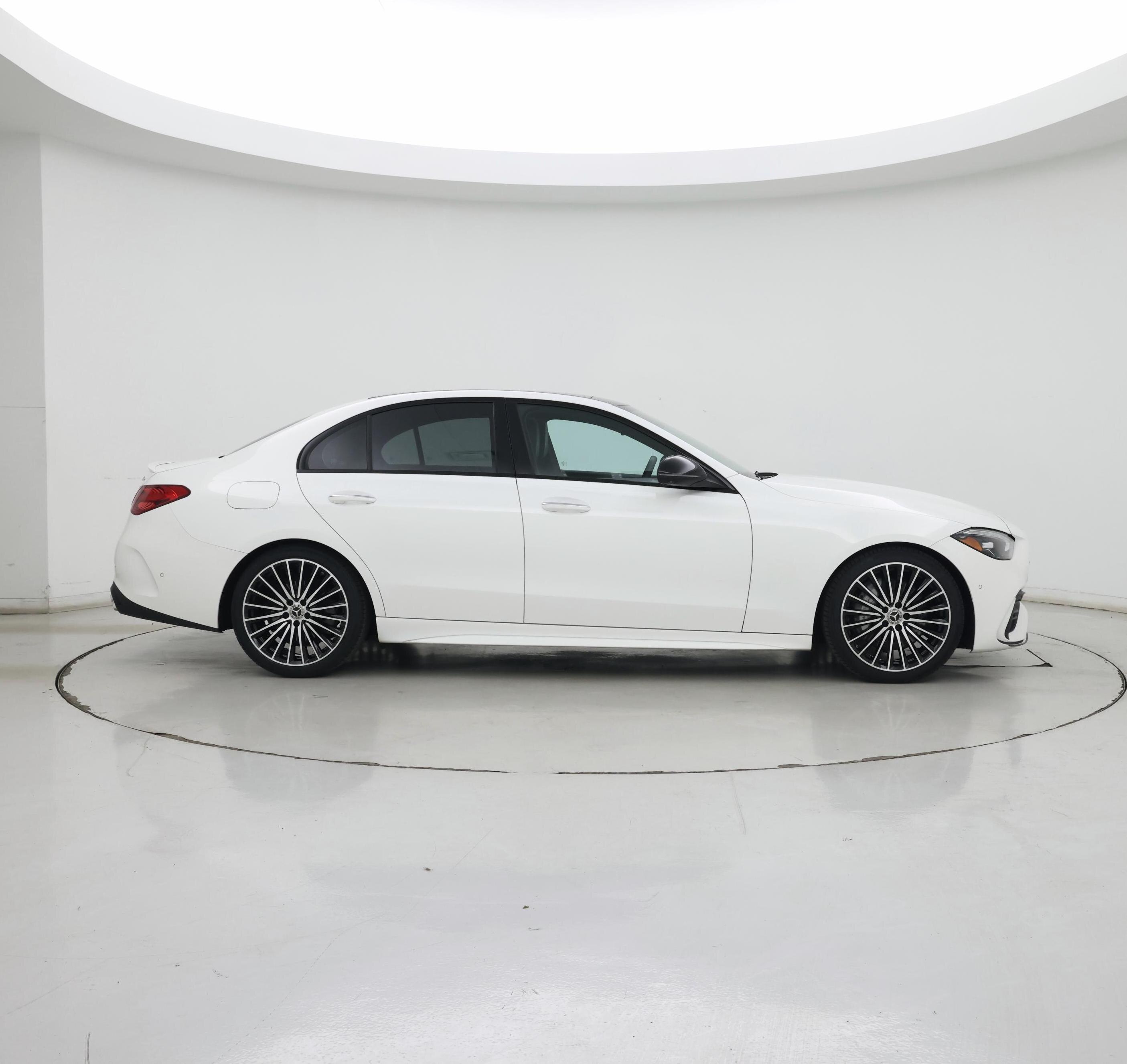 Thumbnail: 2022 Mercedes-Benz C-Class - 7