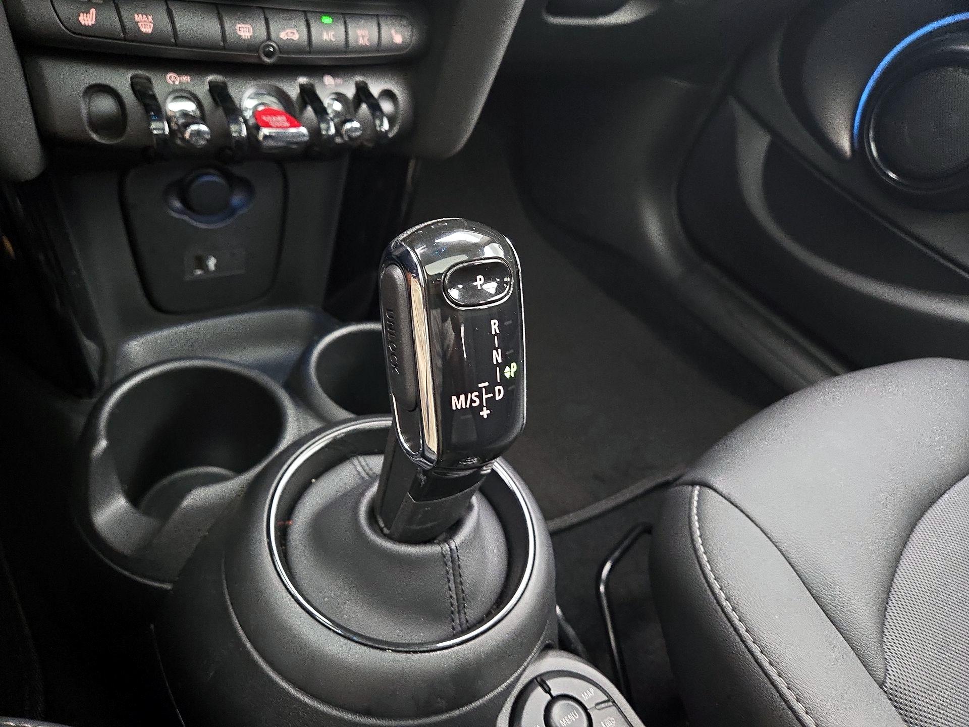 Thumbnail: 2023 MINI Cooper Hardtop - 17