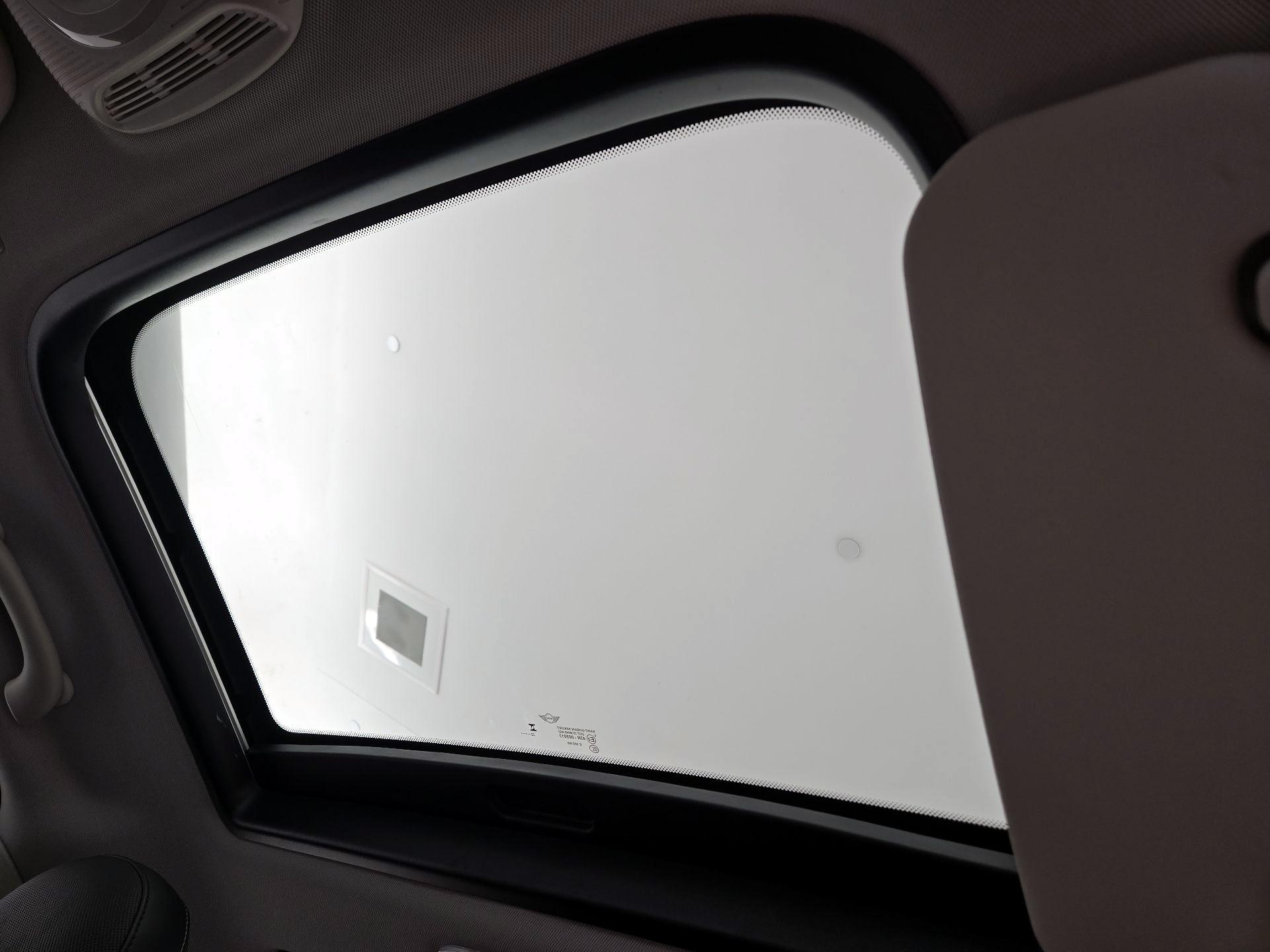 Thumbnail: 2023 MINI Cooper Hardtop - 19