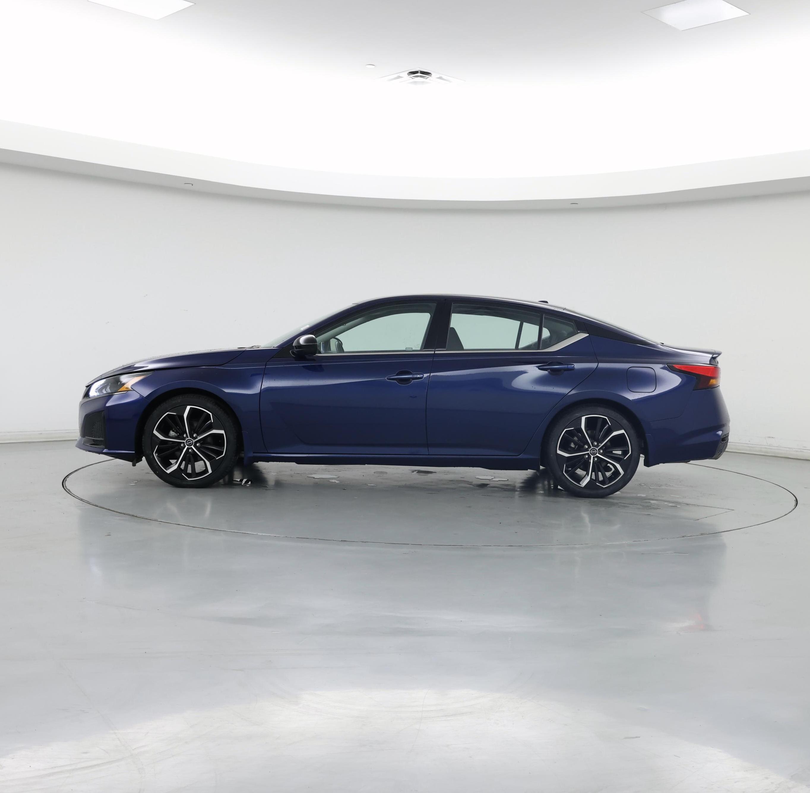 Thumbnail: 2023 Nissan Altima - 3