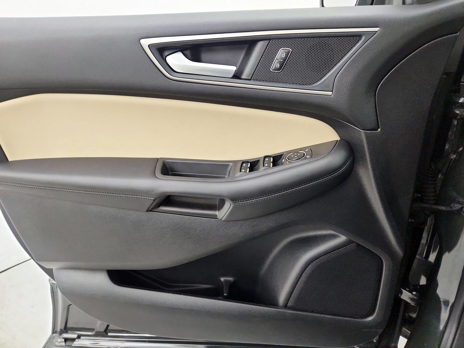 Thumbnail: 2022 Ford Edge - 12