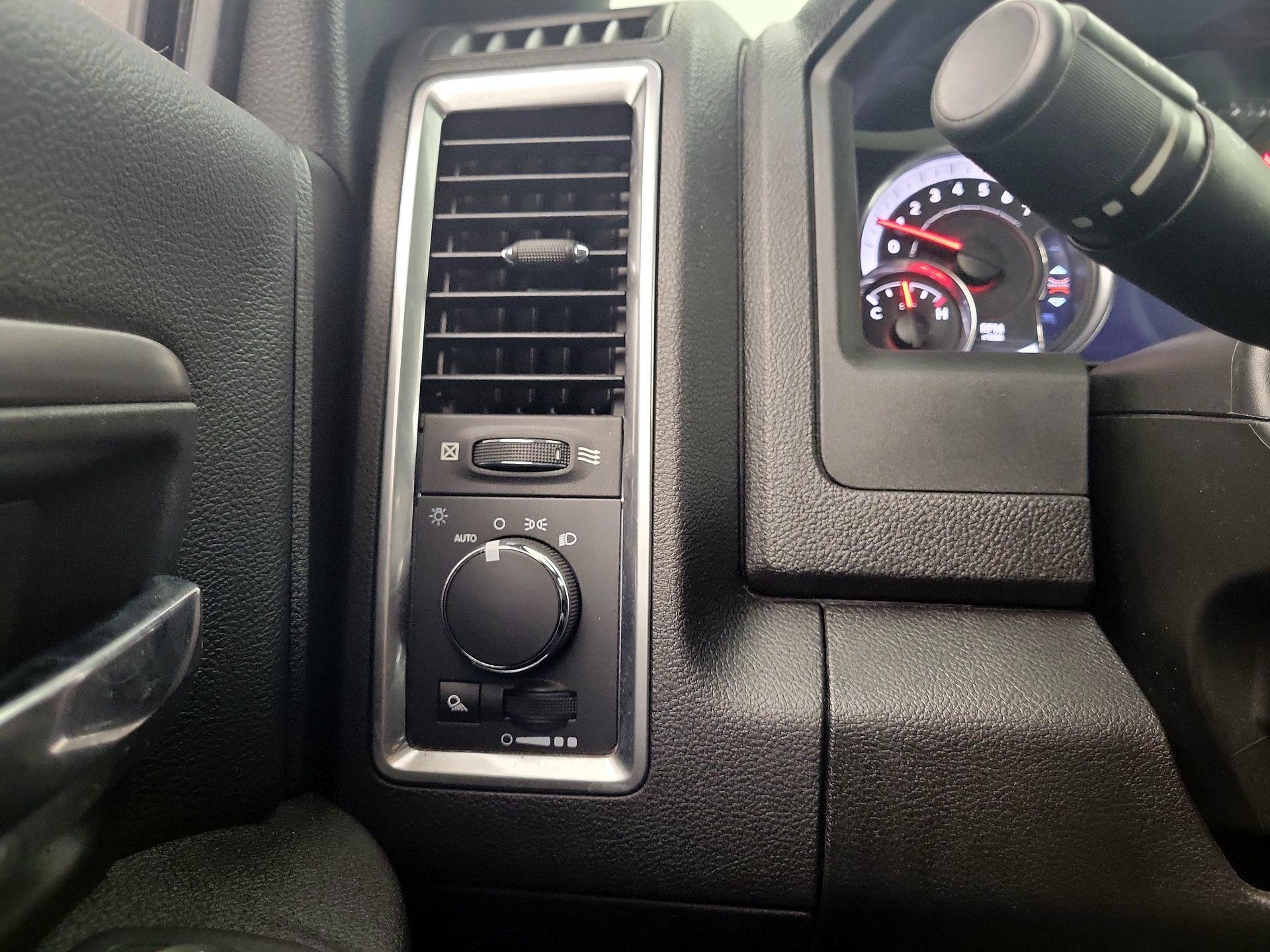 Thumbnail: 2022 RAM 1500 Classic - 13