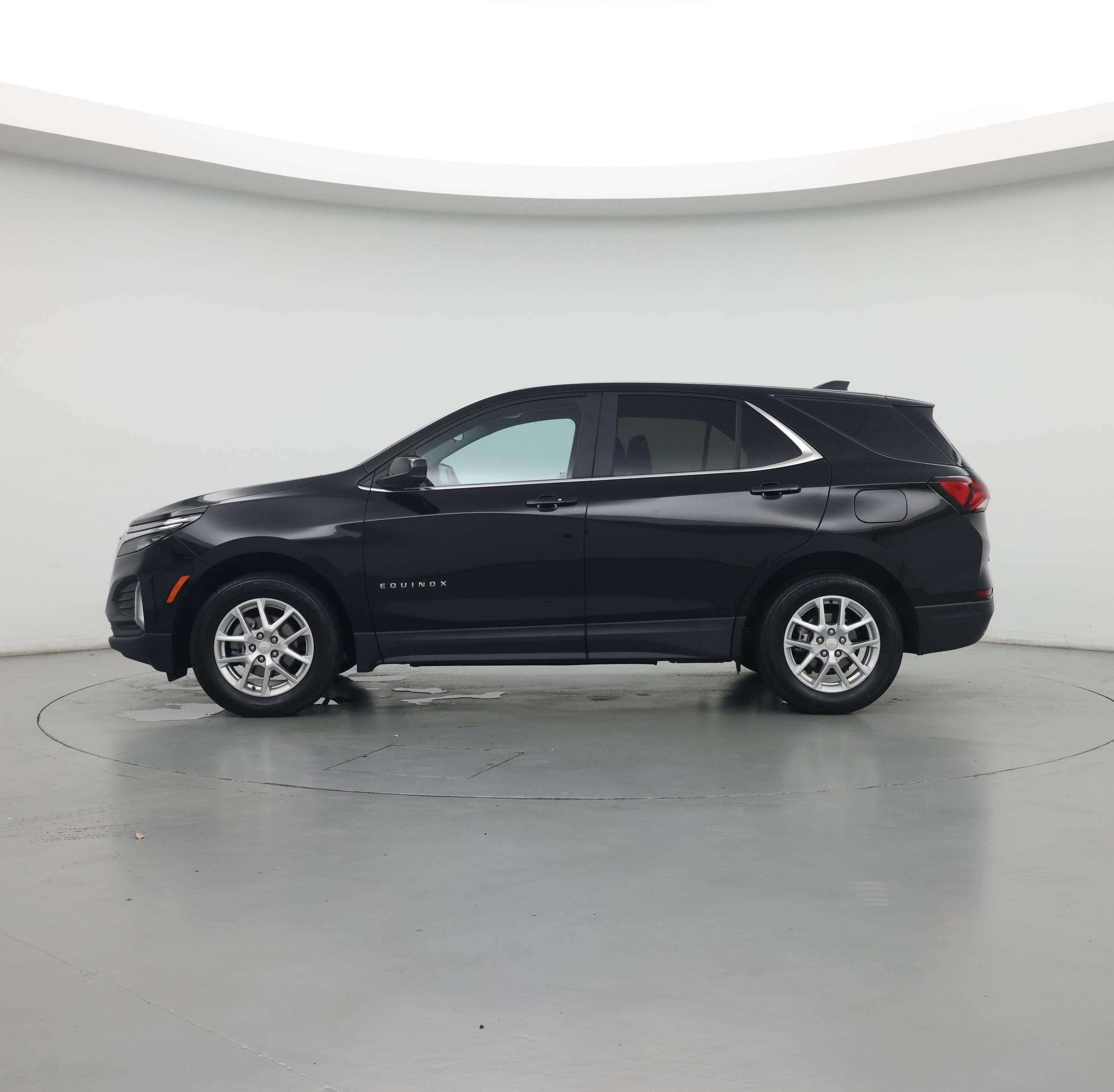 Thumbnail: 2023 Chevrolet Equinox - 3