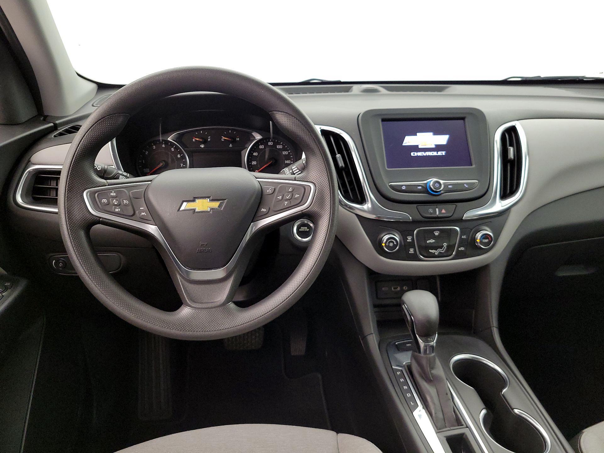 Thumbnail: 2022 Chevrolet Equinox - 10