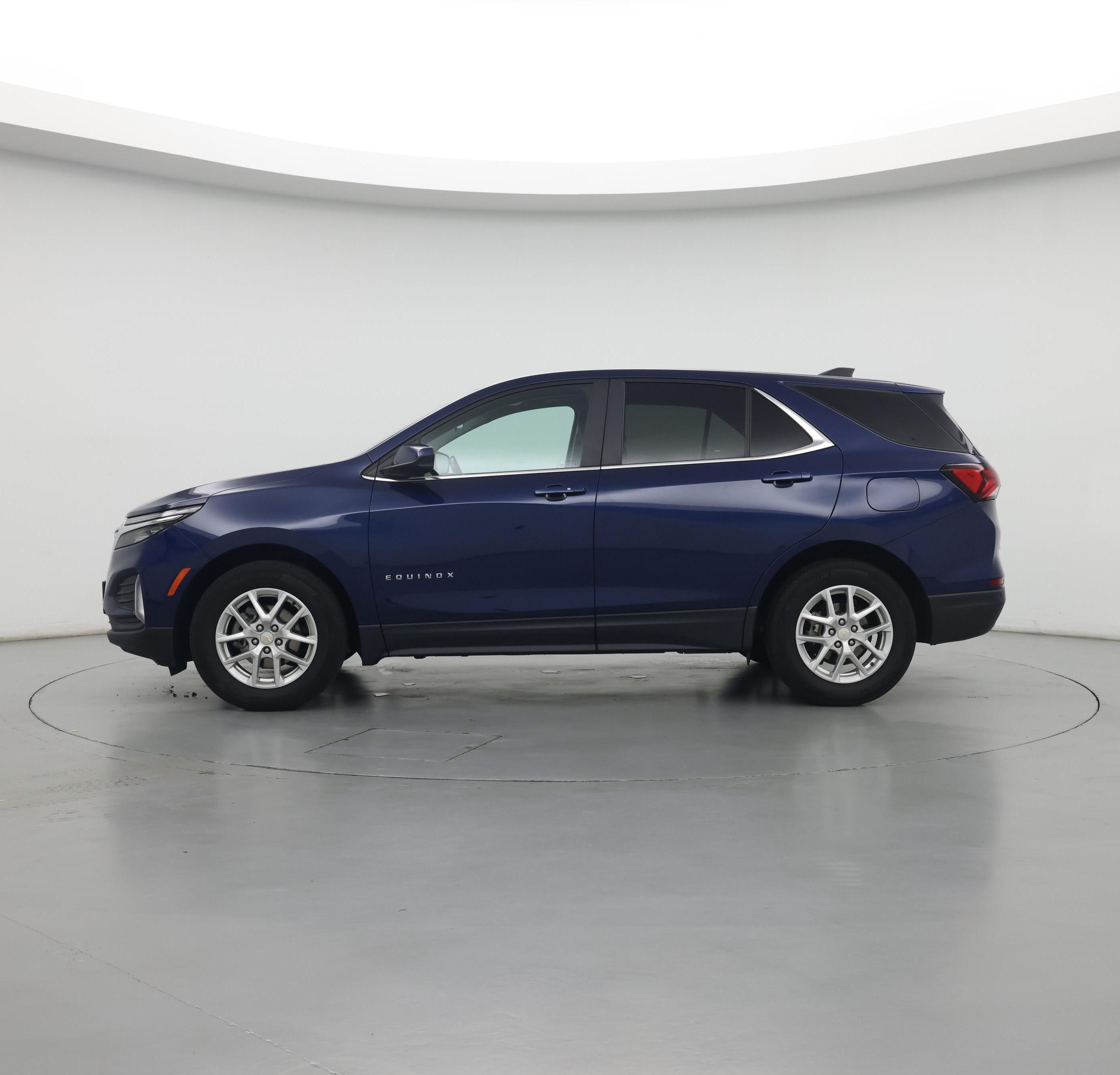 Thumbnail: 2022 Chevrolet Equinox - 3