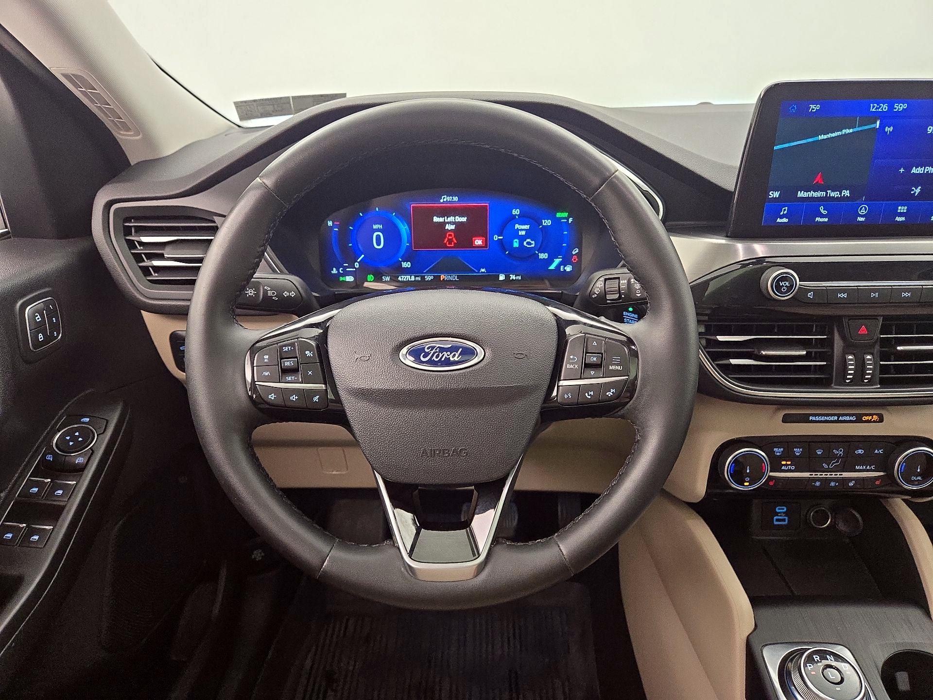 Thumbnail: 2022 Ford Escape - 10