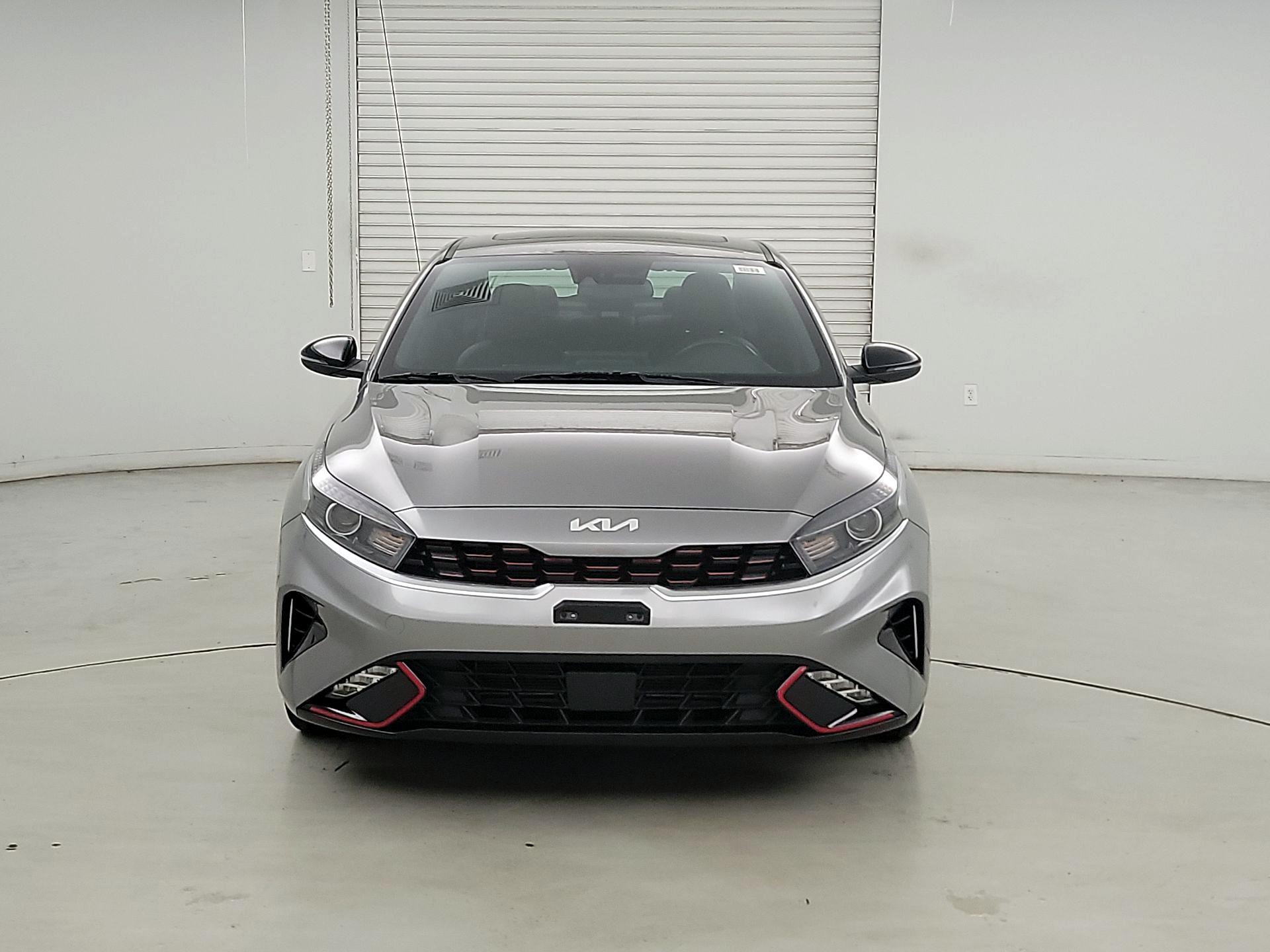 Thumbnail: 2022 Kia Forte - 2