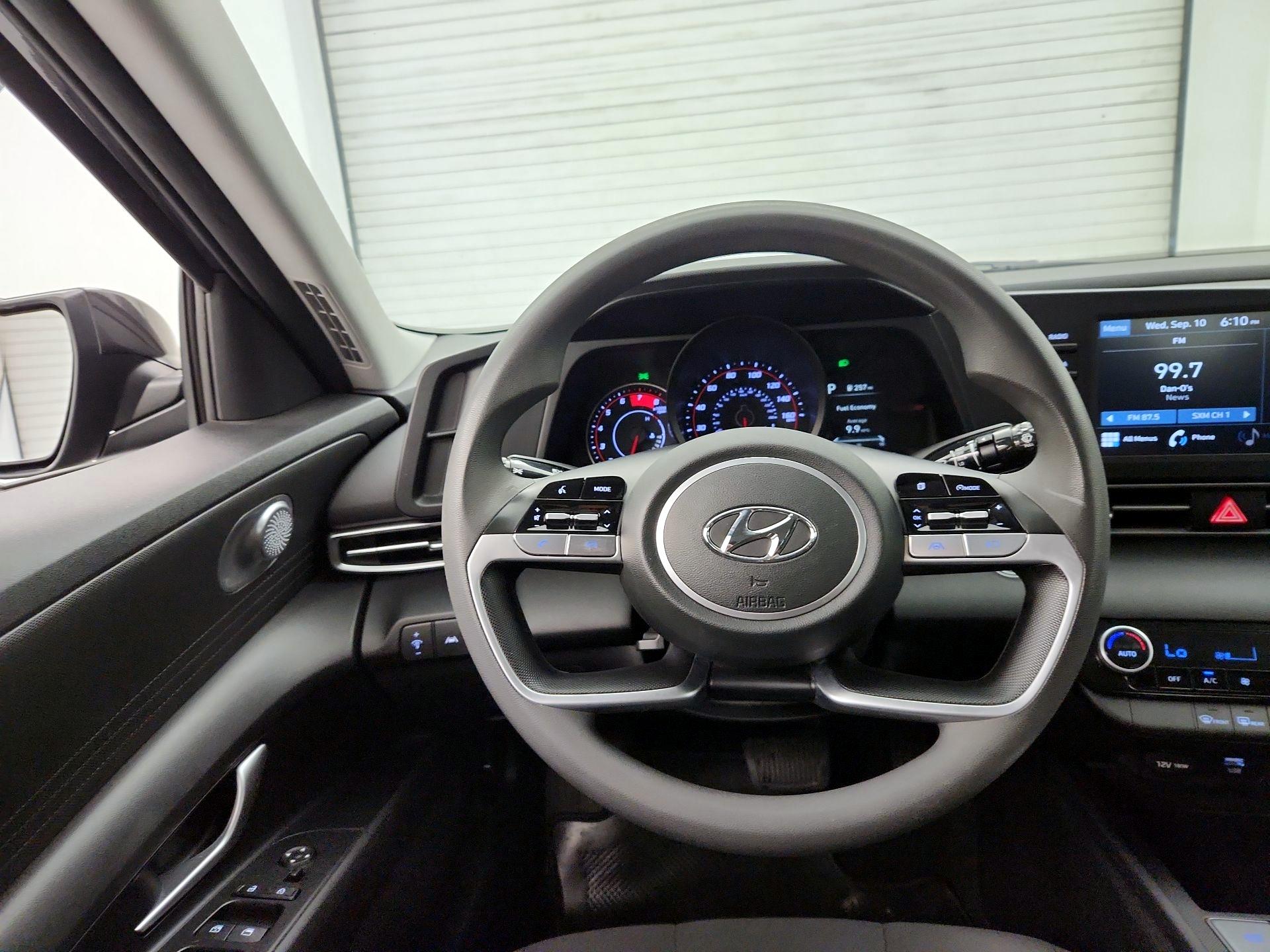 Thumbnail: 2022 Hyundai Elantra - 10