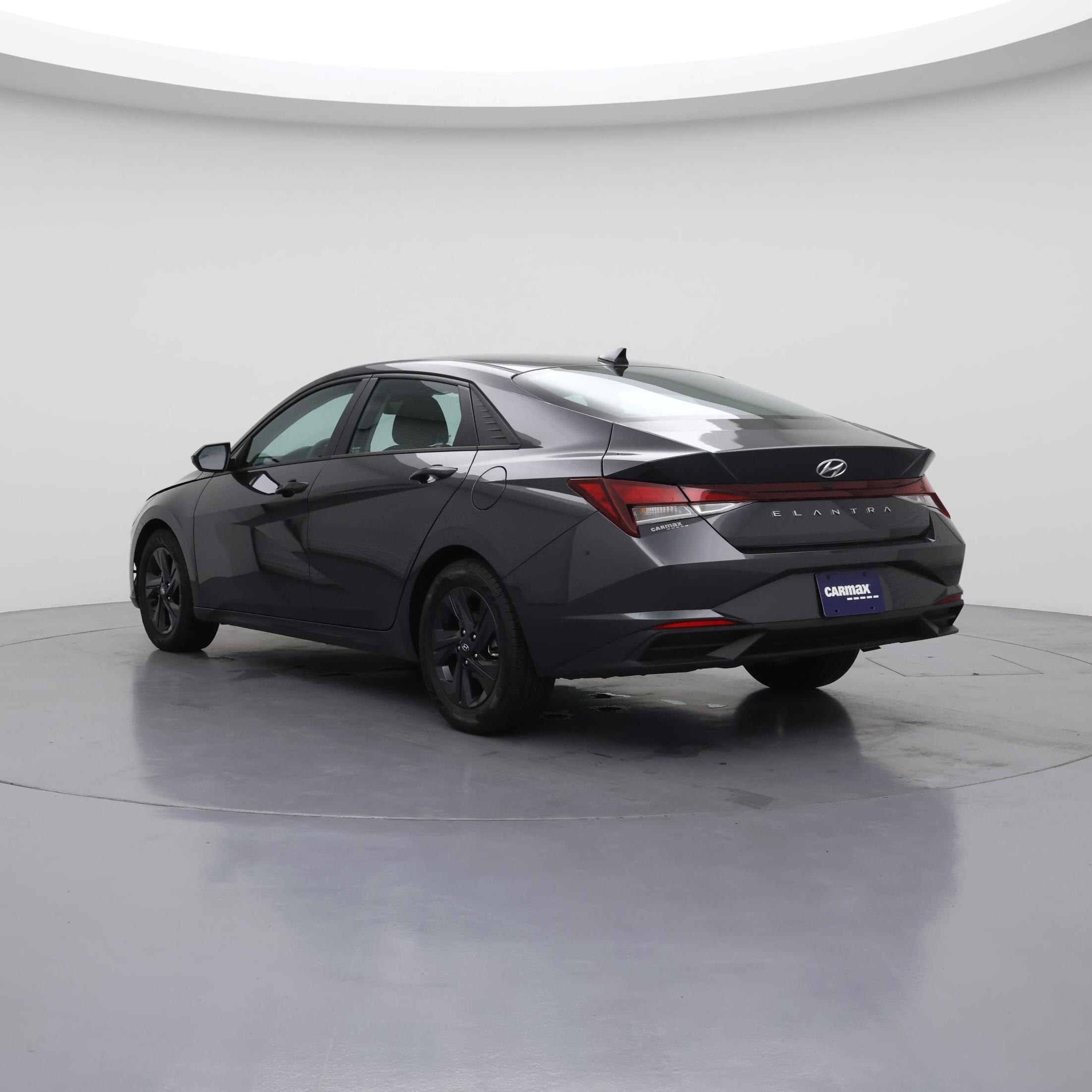 Thumbnail: 2022 Hyundai Elantra - 2