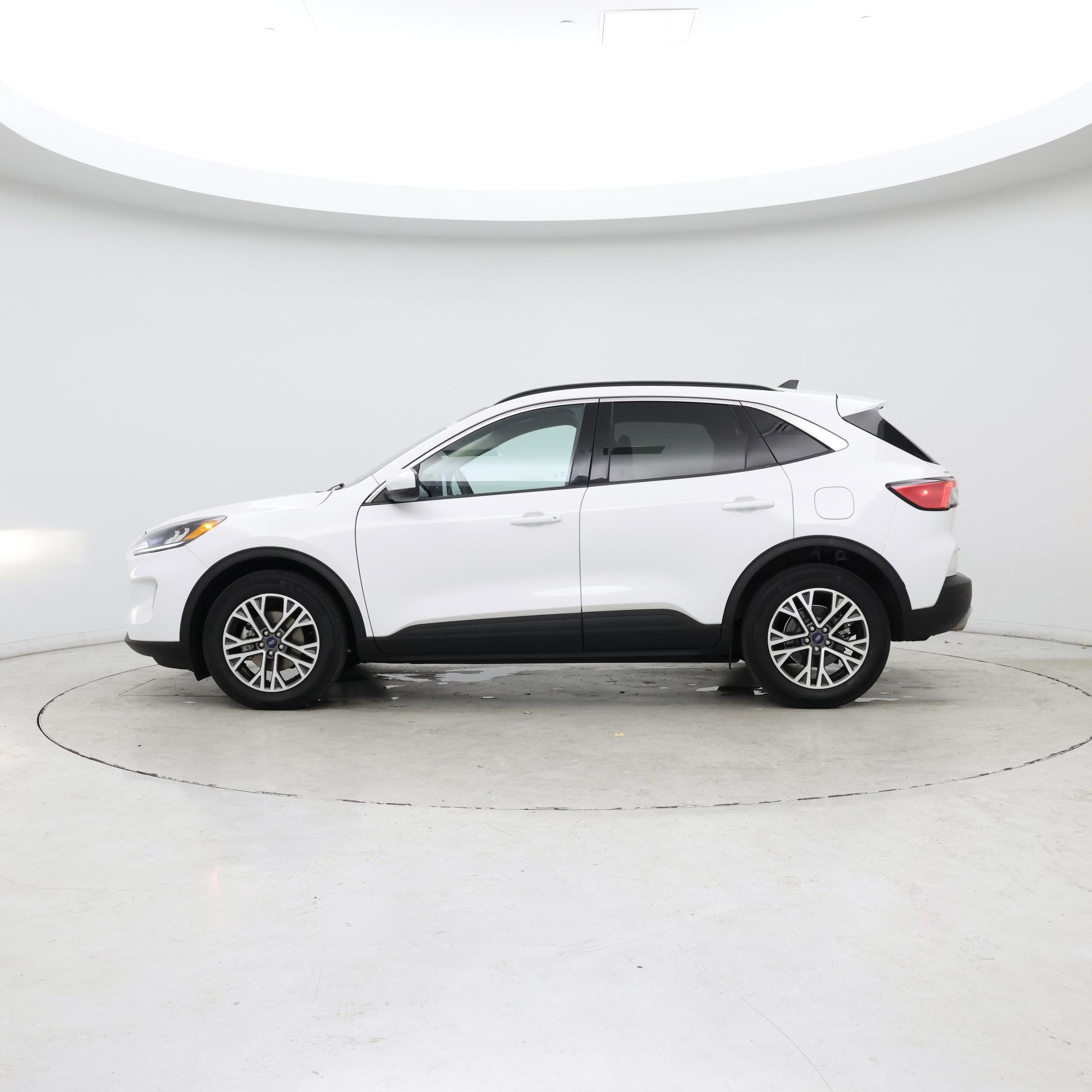 Thumbnail: 2020 Ford Escape - 3
